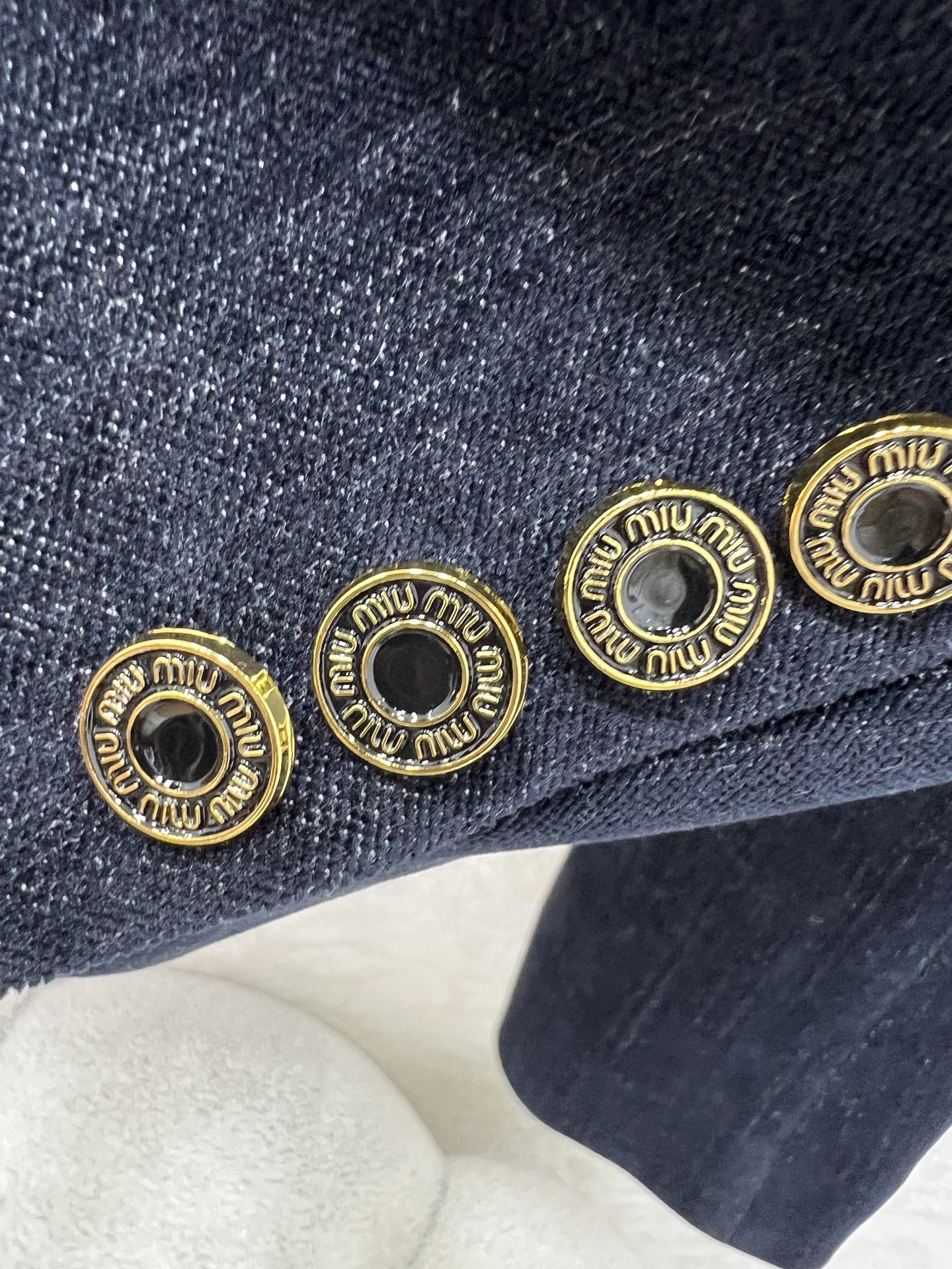 外套细节🔥🔥 miumi* 25新款套装 磨毛西装外套➕百褶半裙  超火爆的miu系老钱风穿搭 定制mi