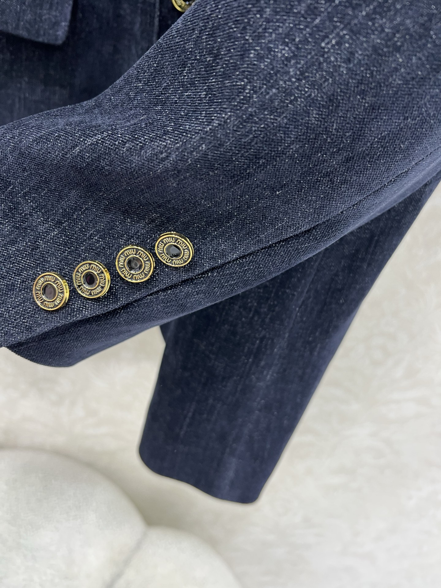 外套细节🔥🔥 miumi* 25新款套装 磨毛西装外套➕百褶半裙  超火爆的miu系老钱风穿搭 定制mi