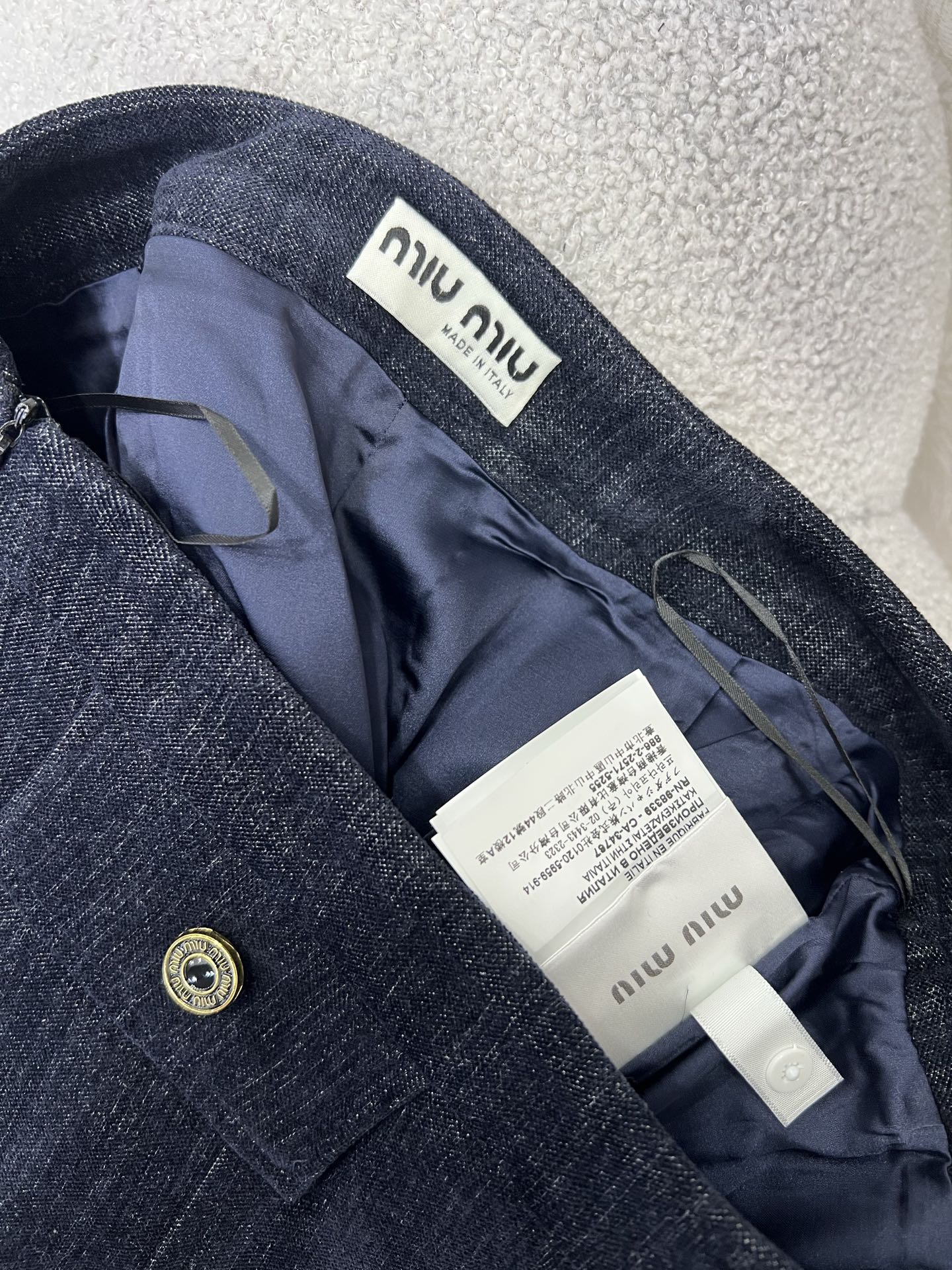 短裙细节🔥🔥 miumi* 25新款套装 磨毛西装外套➕百褶半裙  超火爆的miu系老钱风穿搭 定制mi