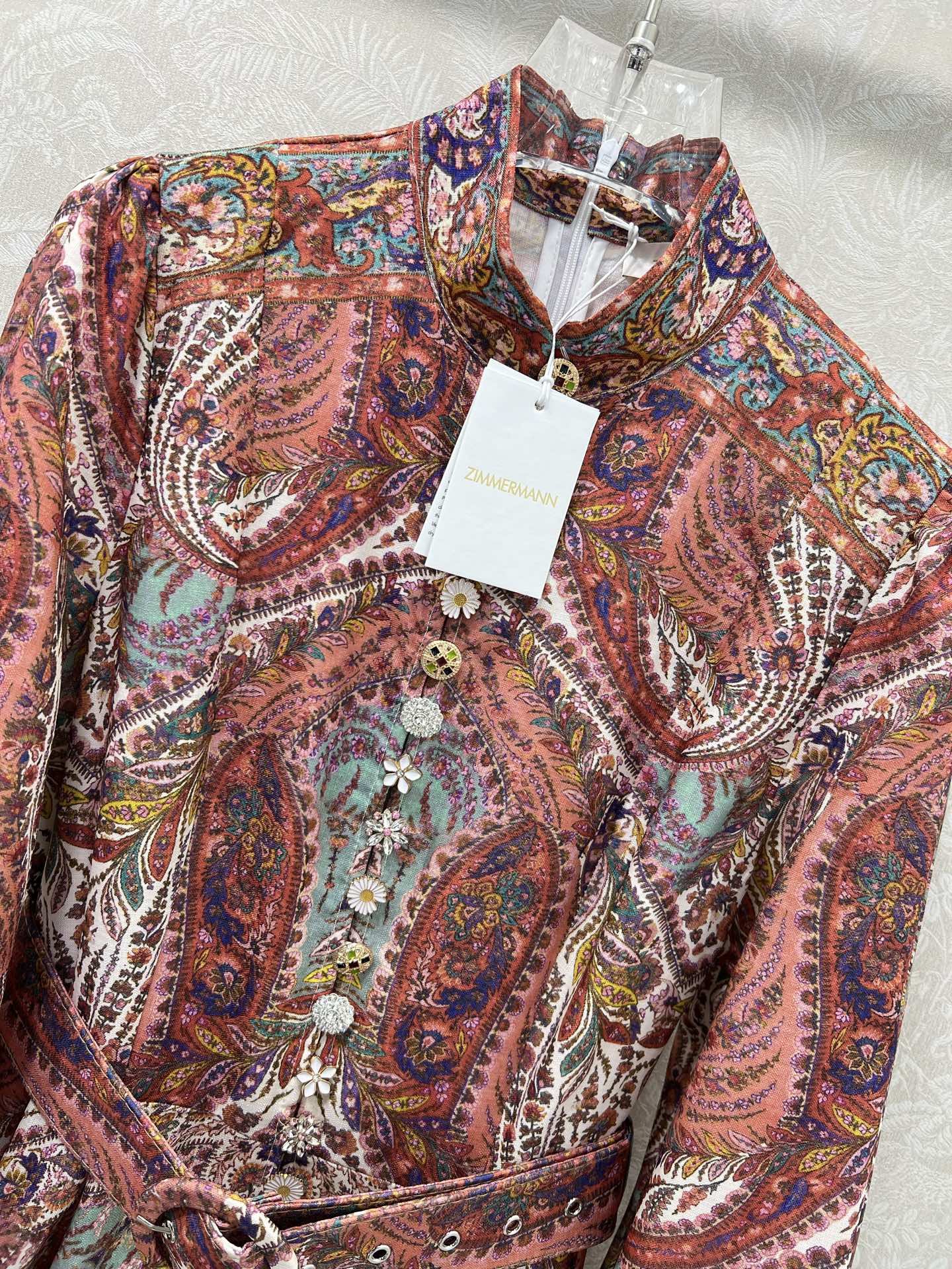 🔥🔥Zimmerman*兹/默曼 25新款定位印花系列 同步上新啦~长款‼️连衣裙 小立领和灯笼袖设计 