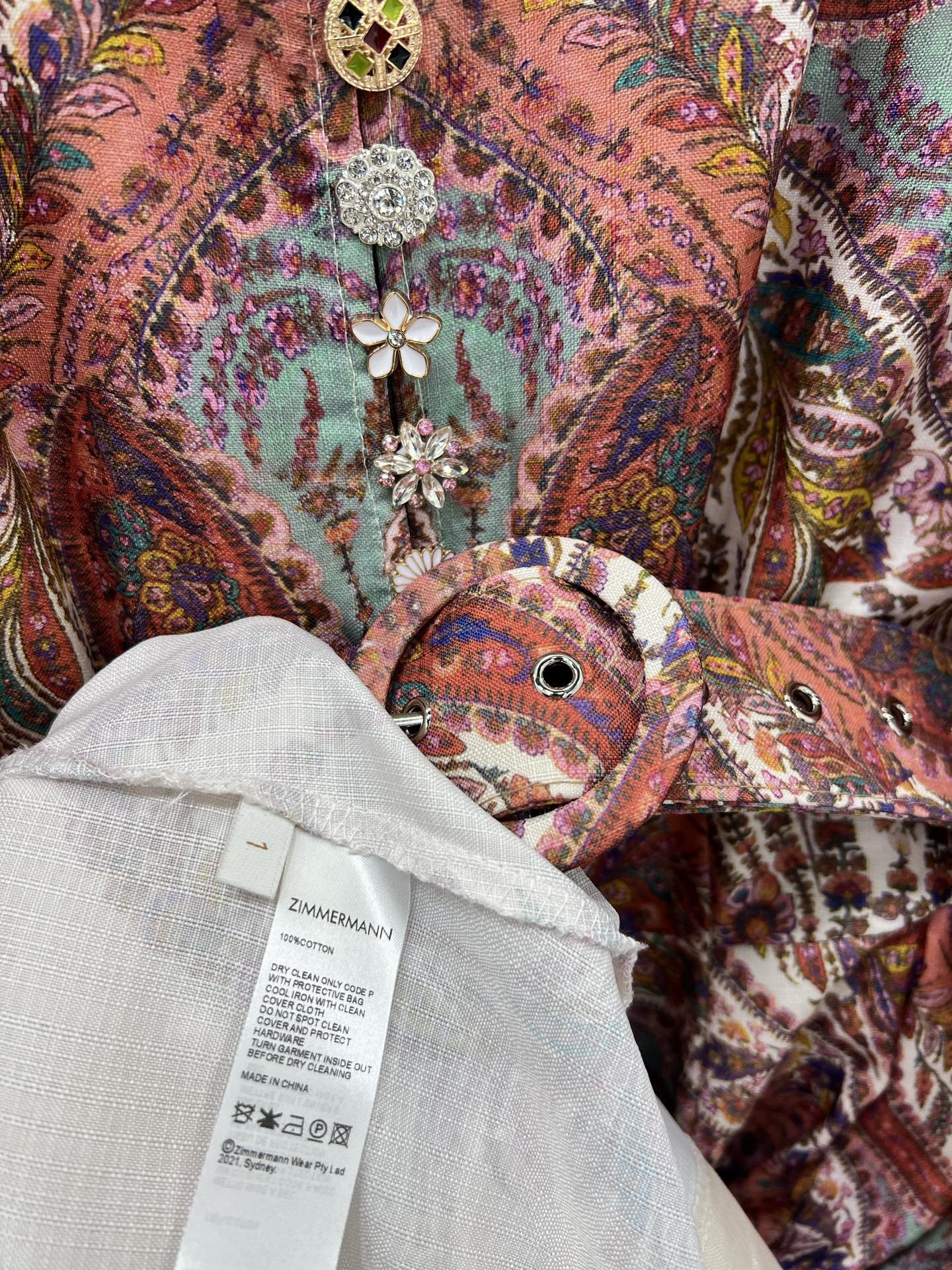 🔥🔥Zimmerman*兹/默曼 25新款定位印花系列 同步上新啦~长款‼️连衣裙 小立领和灯笼袖设计 