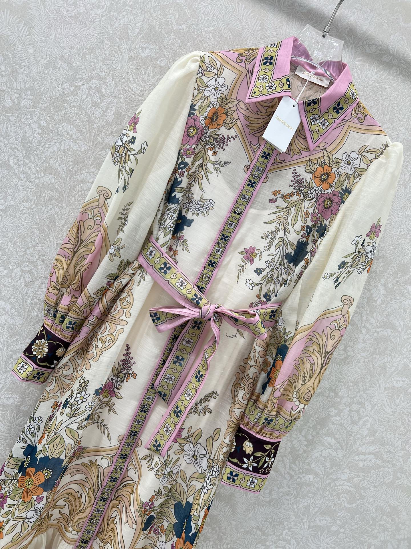 🔥🔥Zimmerman*兹/默曼 25新款翻领长款连衣裙 灯笼袖设计前襟单排本布包扣设计 袖口收紧变成泡