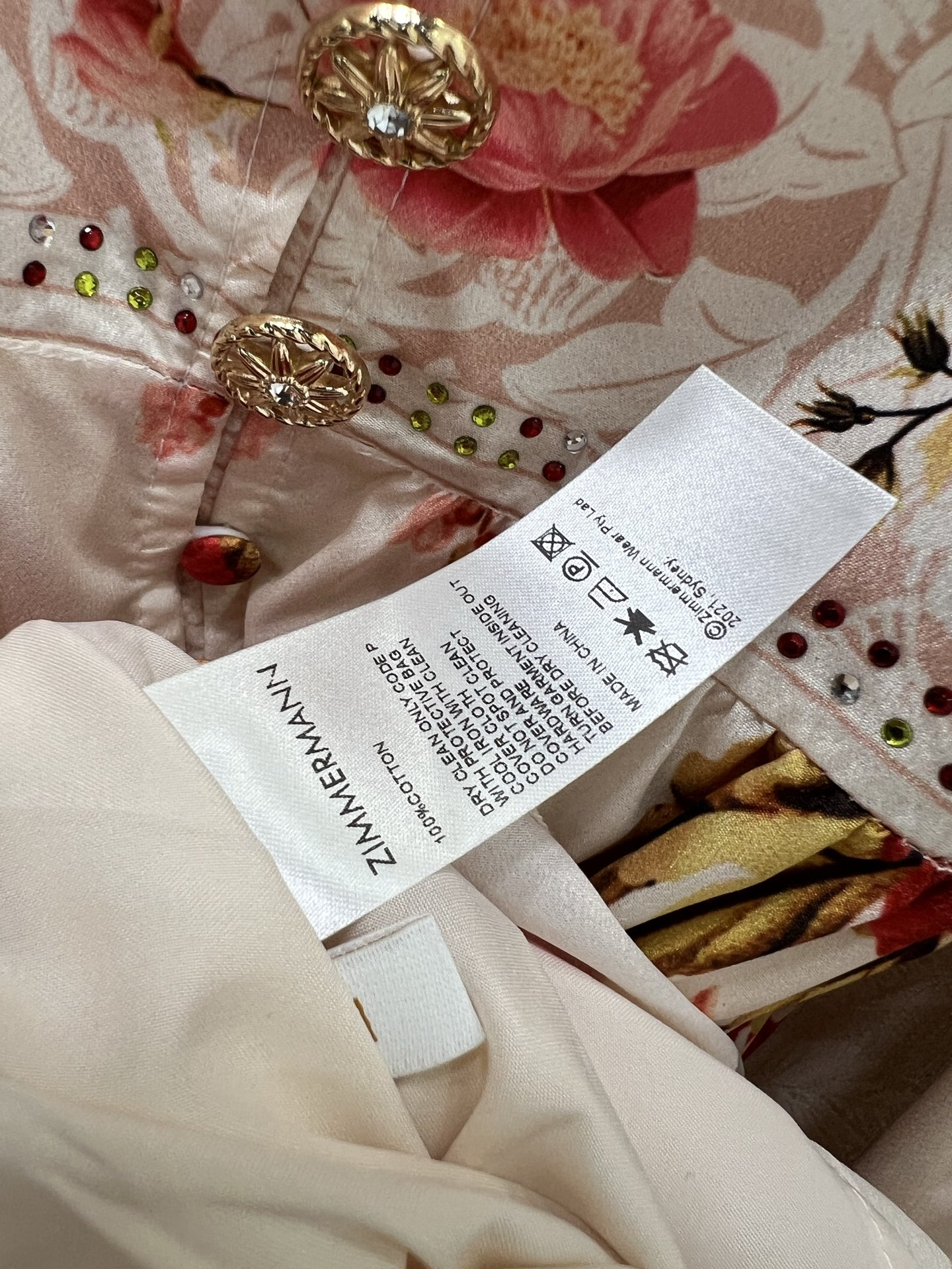 🔥🔥Zimmerman*兹/默曼 25新款玫瑰花朵🌸印花连衣裙、V领灯笼袖双层下摆设计腰身褶皱勾勒腰线 