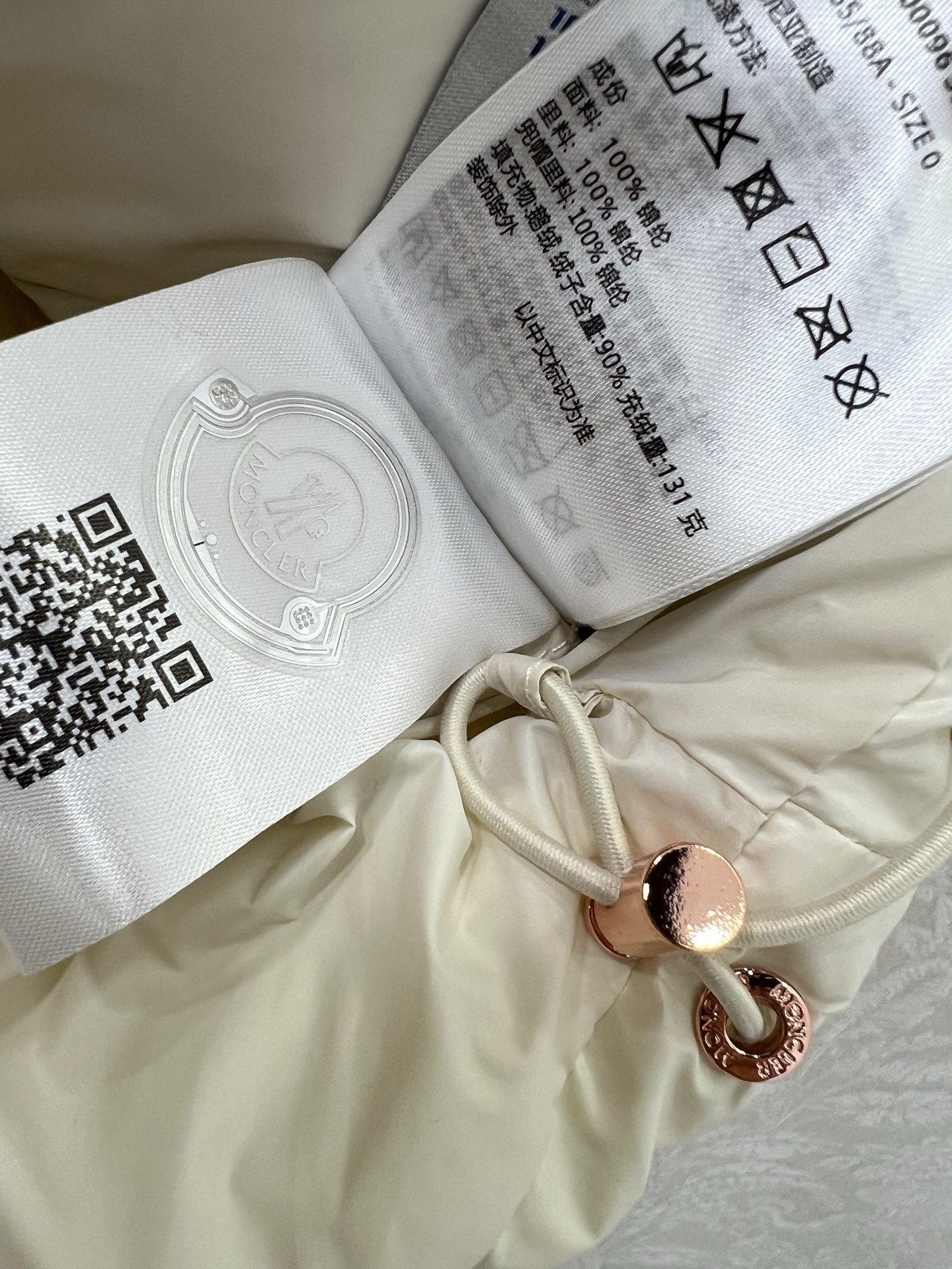 🔥🔥Moncle* 25新款可拆卸连帽立领羽绒马甲  高版出品！白鹅绒填充内里 整件轻薄保暖 修身马甲时