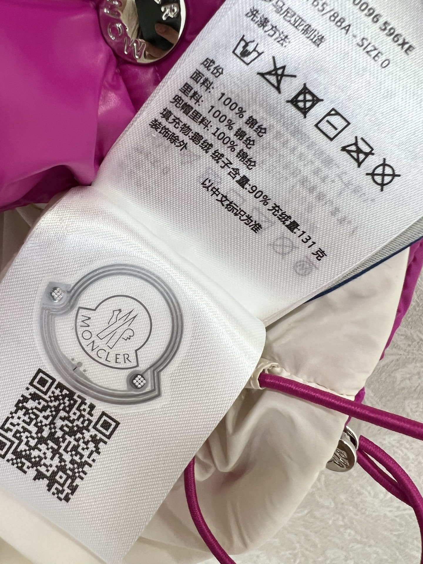 亮面出货🔥🔥Moncle* 25新款可拆卸连帽立领羽绒马甲  高版出品！白鹅绒填充内里 整件轻薄保暖 修