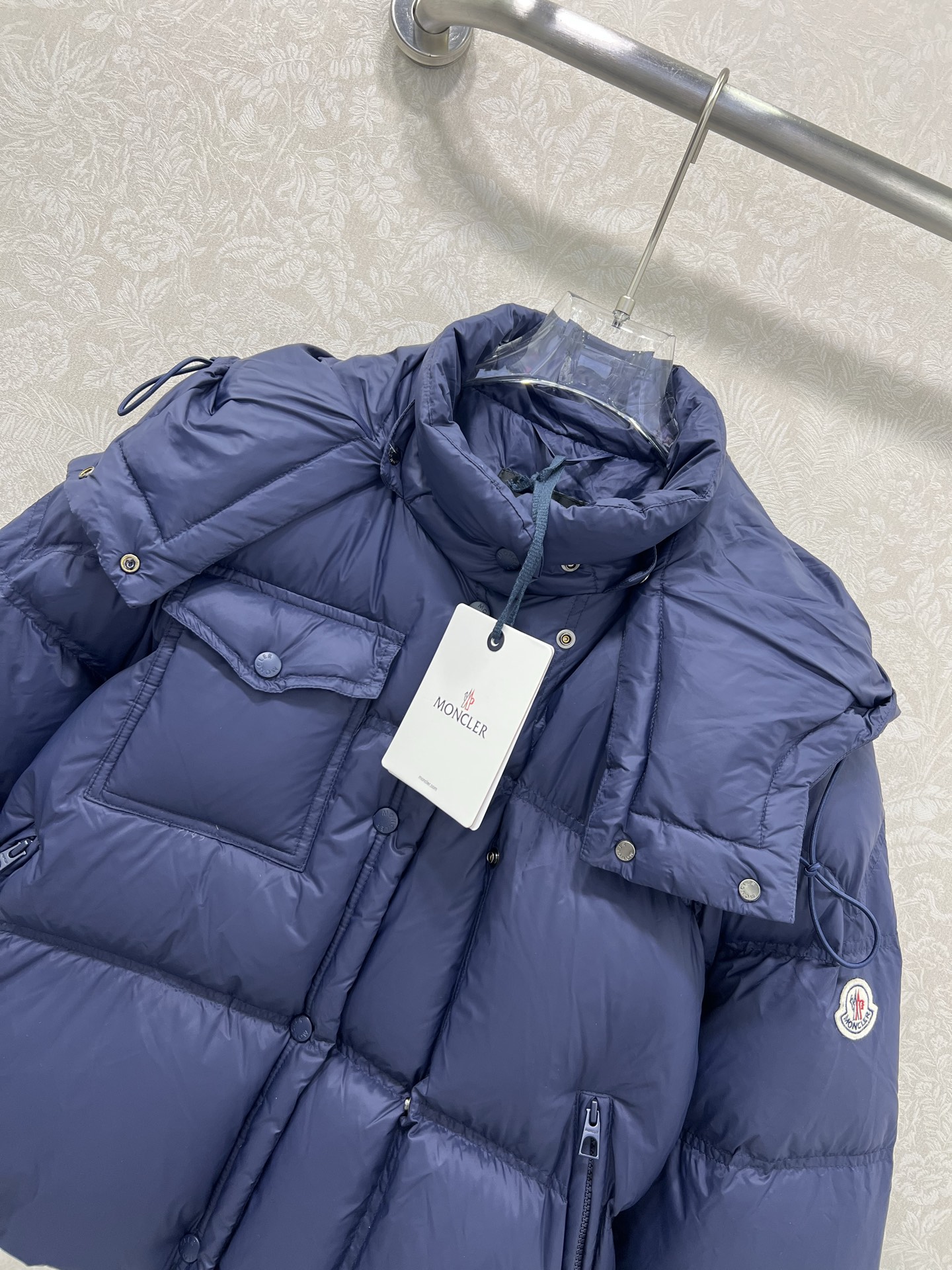 🔥🔥Moncle* 25新款可拆卸连帽立领羽绒服！ 高版出品！白鹅绒填充内里时髦不显臃肿 立领➕可拆卸连