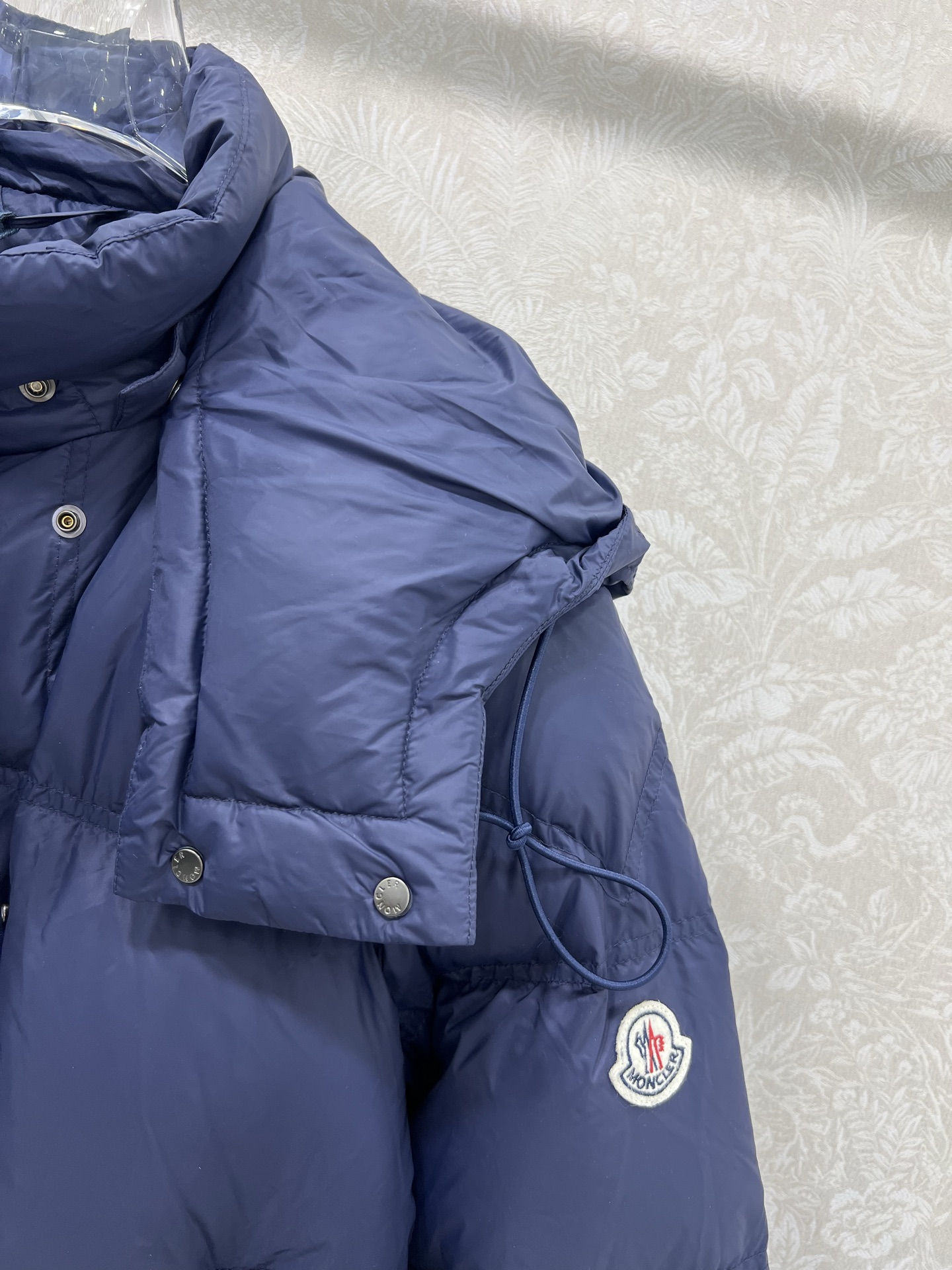 🔥🔥Moncle* 25新款可拆卸连帽立领羽绒服！ 高版出品！白鹅绒填充内里时髦不显臃肿 立领➕可拆卸连