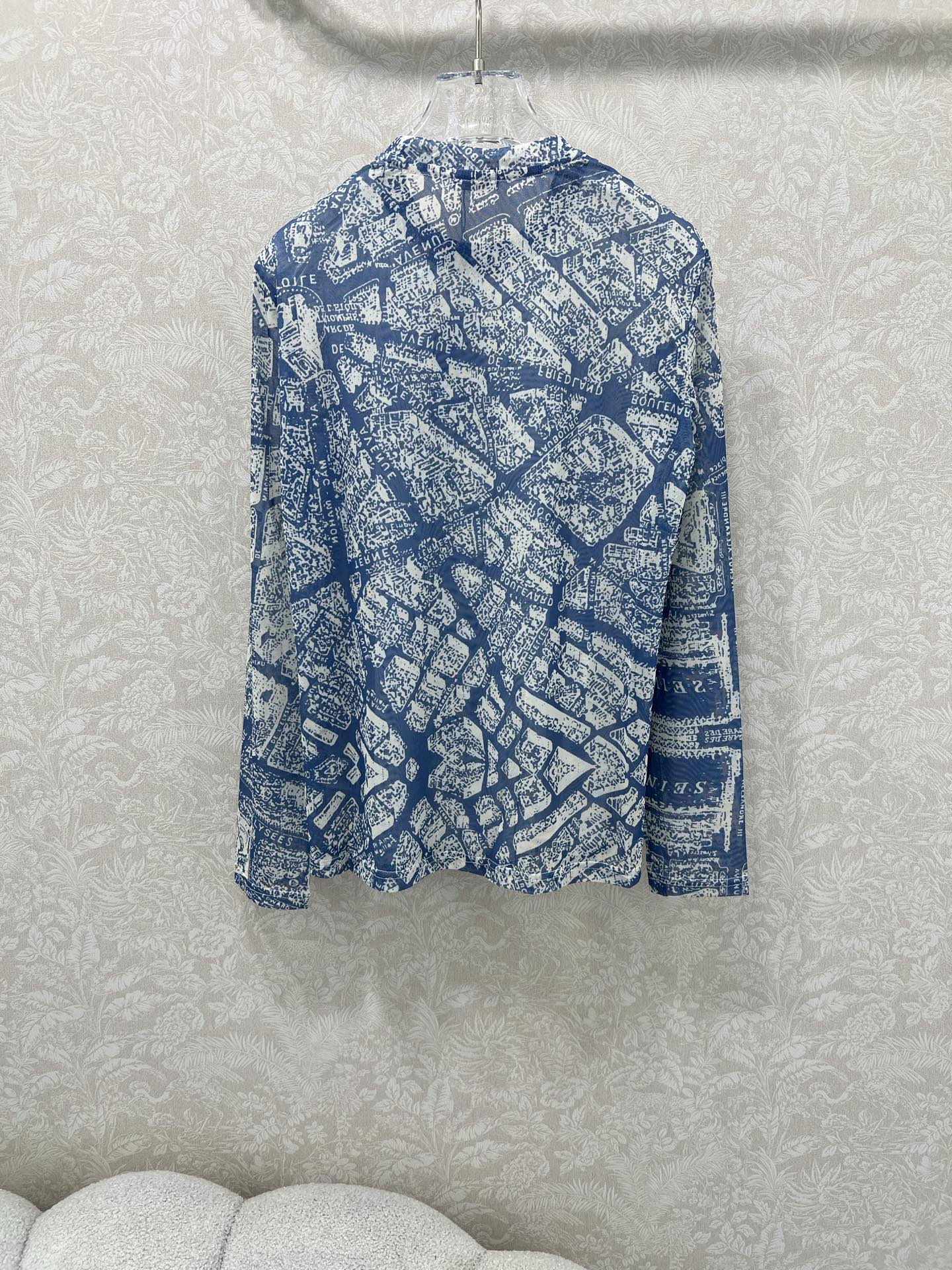 🔥🔥DIO* 25新款网纱打底衫~经典城市地图印花 网纱面料亲肤又透气 超级轻薄 单看不起眼 但上身瞬间