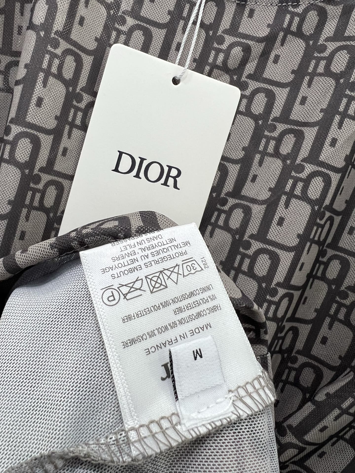 🔥🔥DIO* 25新款网纱打底衫~满幅老花字母logo印花 网纱面料亲肤又透气 超级轻薄 单看不起眼 但