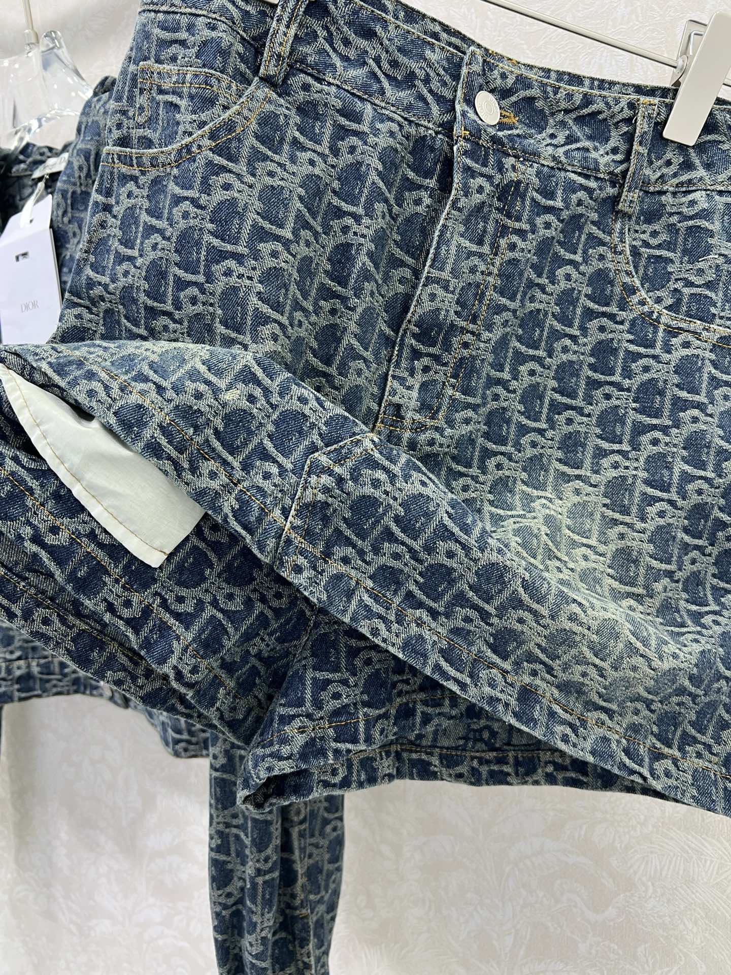 🔥🔥DIO* 25新款提花套装 外套➕短裤裤的组合 定制D字母提花牛仔面料 质感高级 品相十足 通体提花