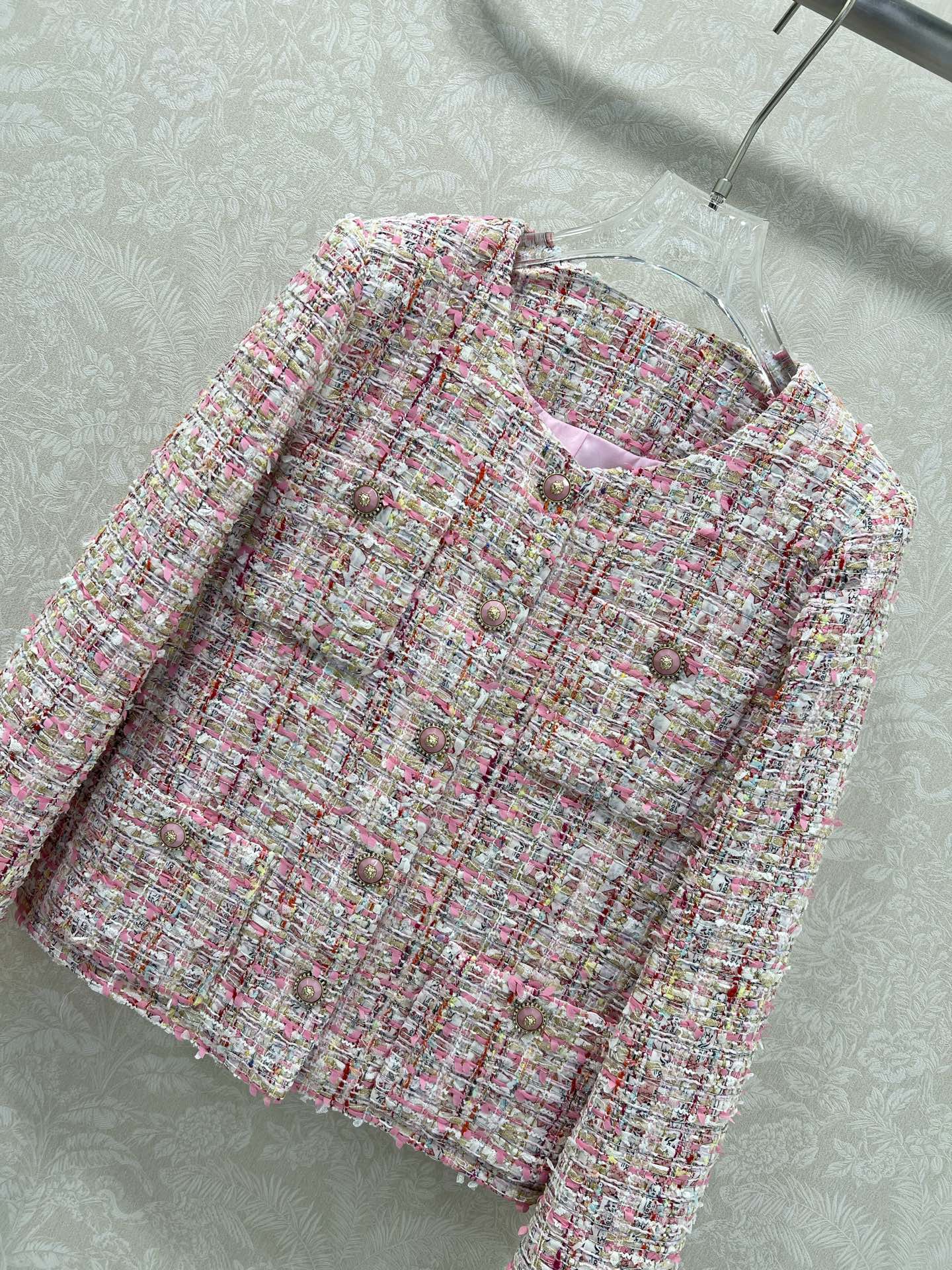 🔥🔥Chan*l25新款圆领洋装外套 山茶花印花内衬 粉色💗粗纺编织面料质感上乘 少女感拉满 粗花条纹毛