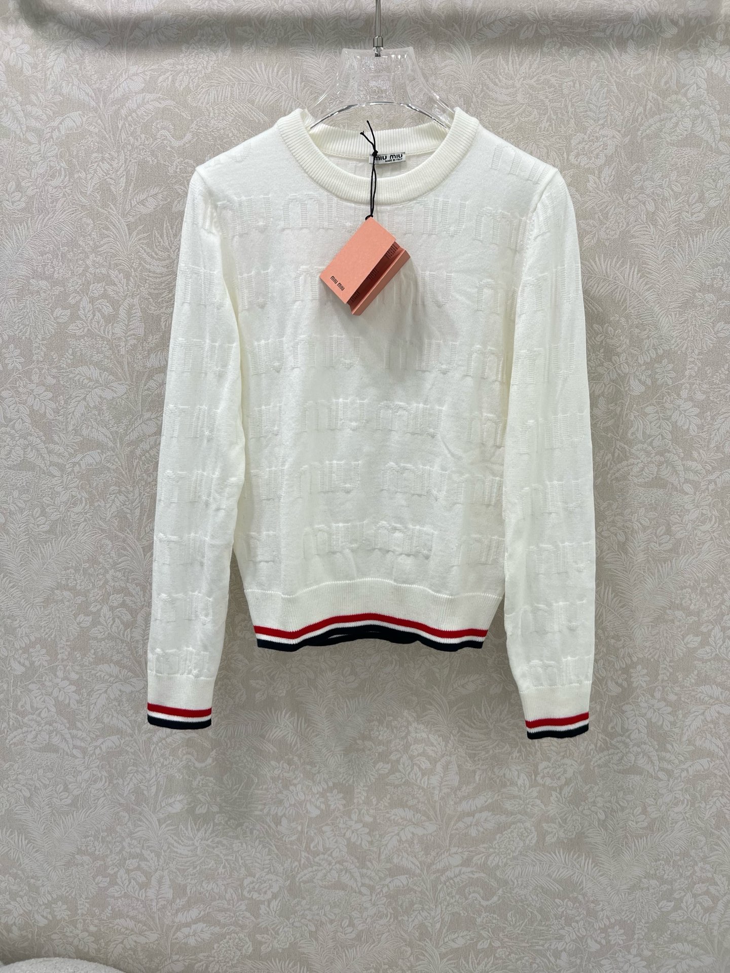 🔥🔥Miumi*25新款圆领套头针织羊衫 整体miu字母提花 袖口下摆红白条撞色 独家高版出品 真的很难