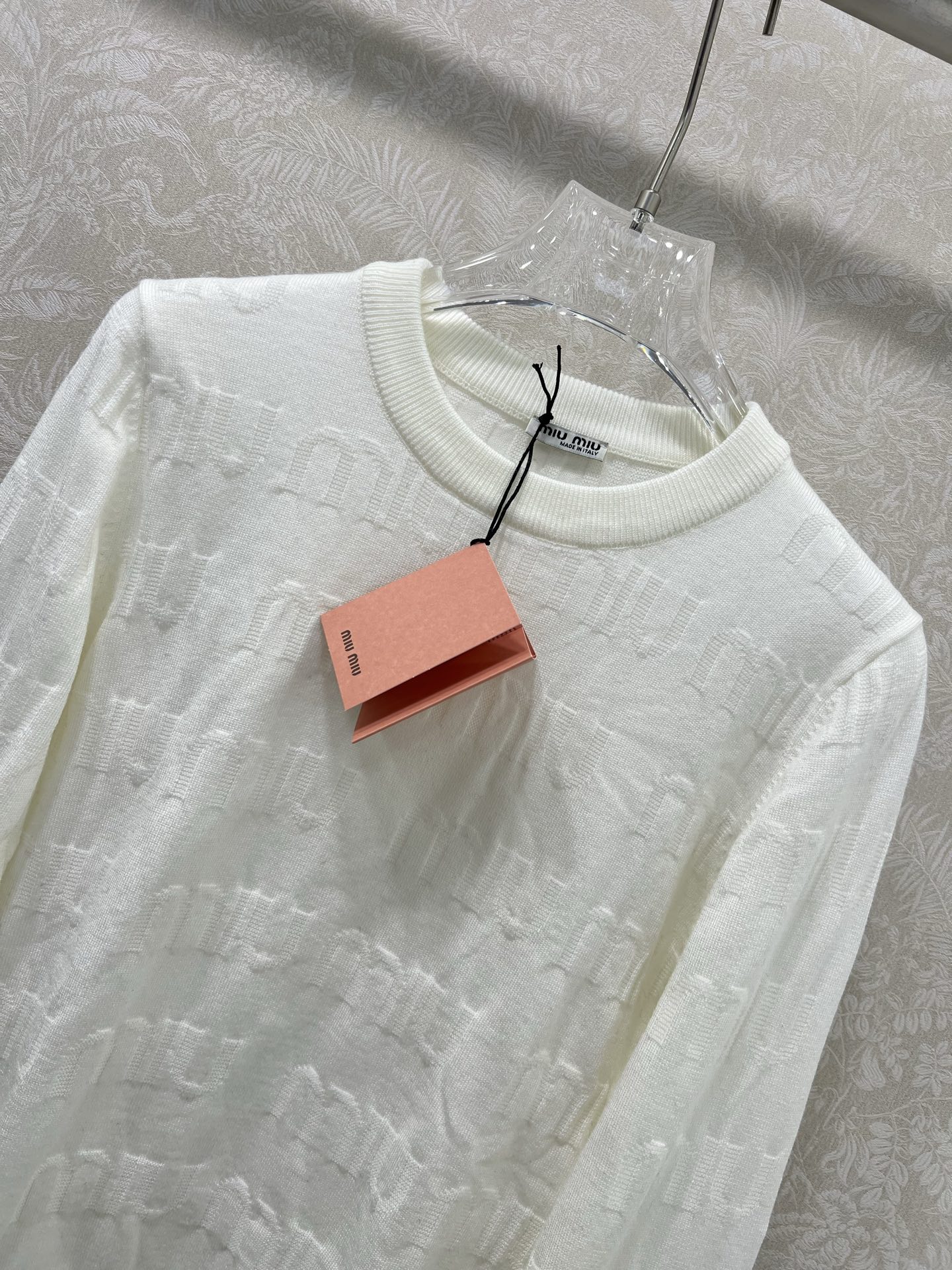 🔥🔥Miumi*25新款圆领套头针织羊衫 整体miu字母提花 袖口下摆红白条撞色 独家高版出品 真的很难