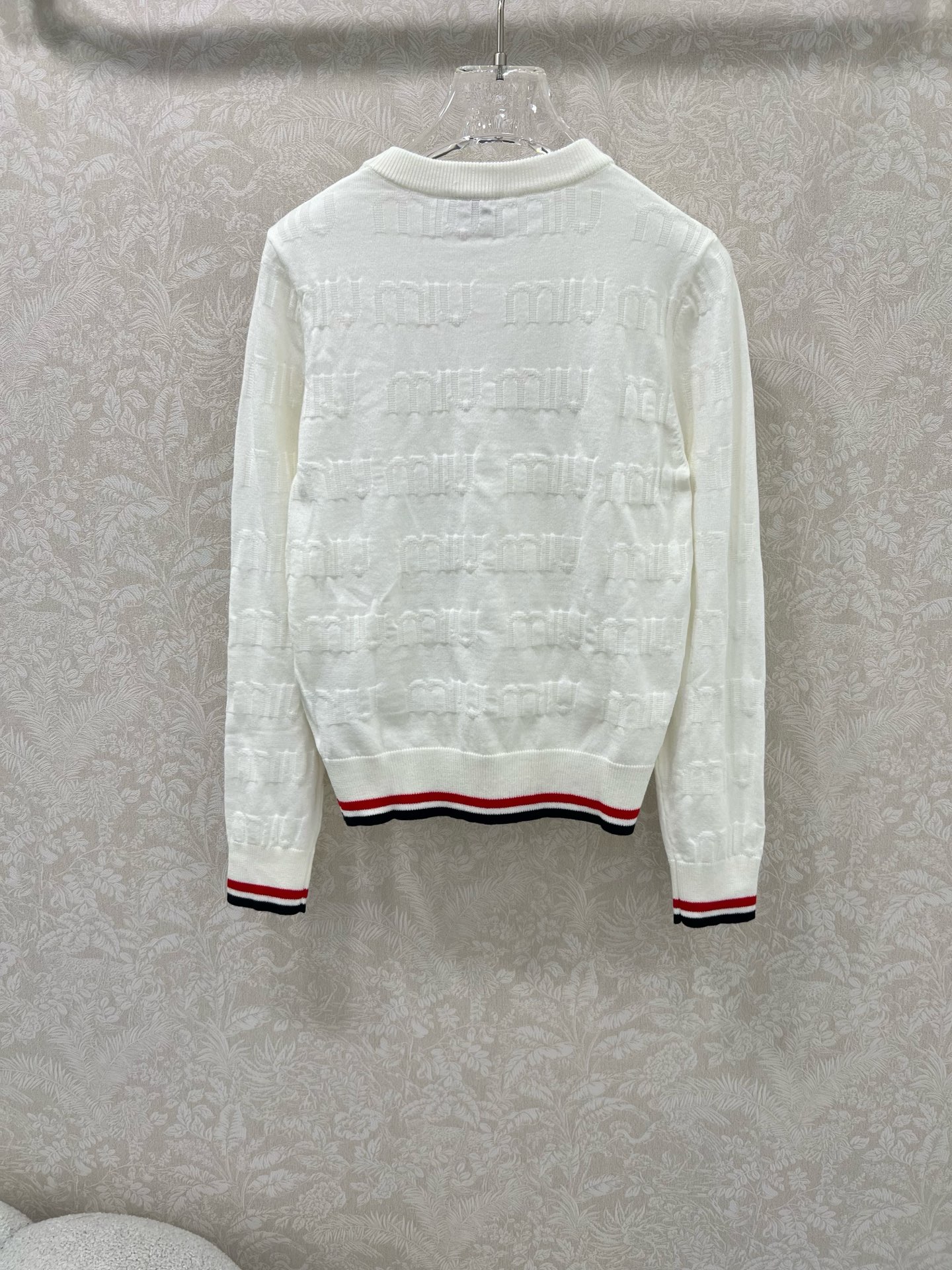 🔥🔥Miumi*25新款圆领套头针织羊衫 整体miu字母提花 袖口下摆红白条撞色 独家高版出品 真的很难