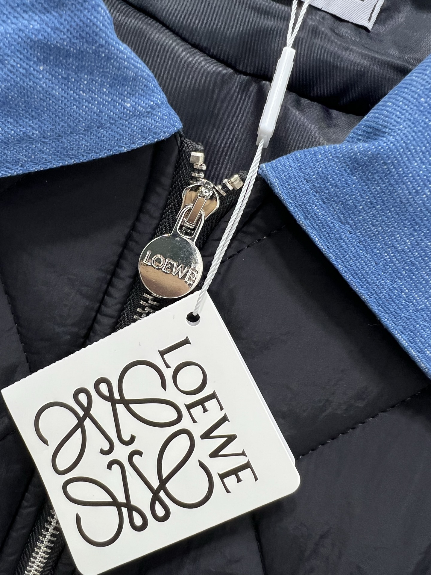 🔥🔥Loew*25早秋新款菱格棉衣外套 领口袖口以及口袋拼接牛仔设计 前大口袋logo经典徽标刺绣点缀 