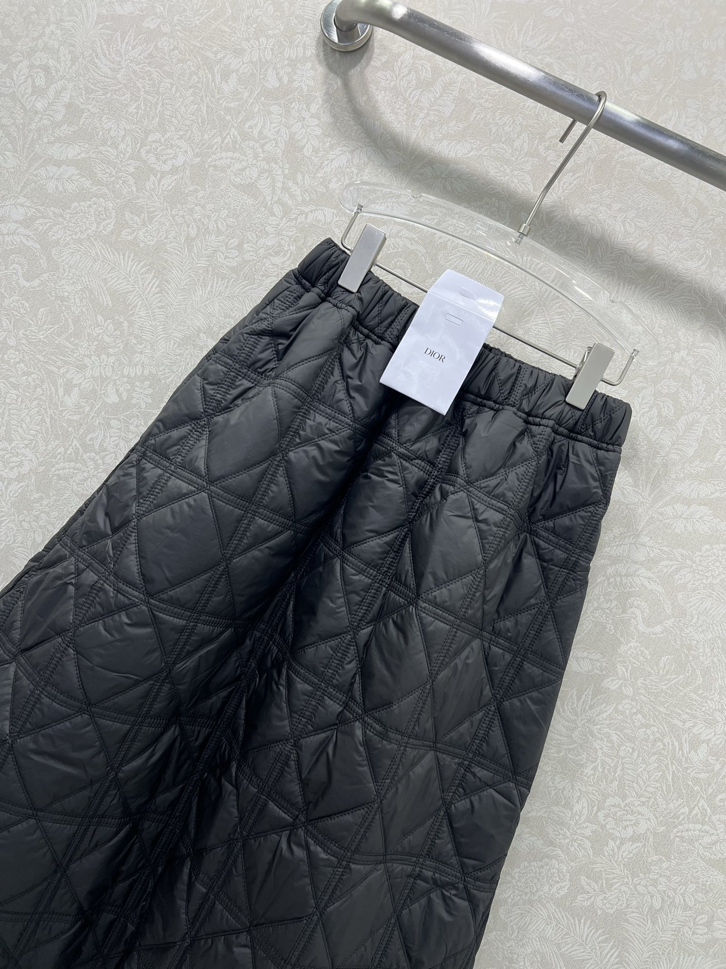 🔥🔥DIO*25新款藤格纹戴妃格夹棉大摆伞裙半裙 整体戴妃格 下摆小蜜蜂刺绣 帅气百搭 甜酷减龄 休闲街