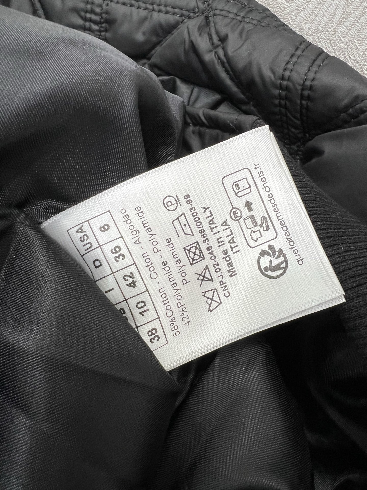 🔥🔥DIO*25新款藤格纹戴妃格夹棉海军领马棉衣外套 两侧口袋💕小蜜蜂刺绣 袖口下摆均以螺纹针织设计 帅