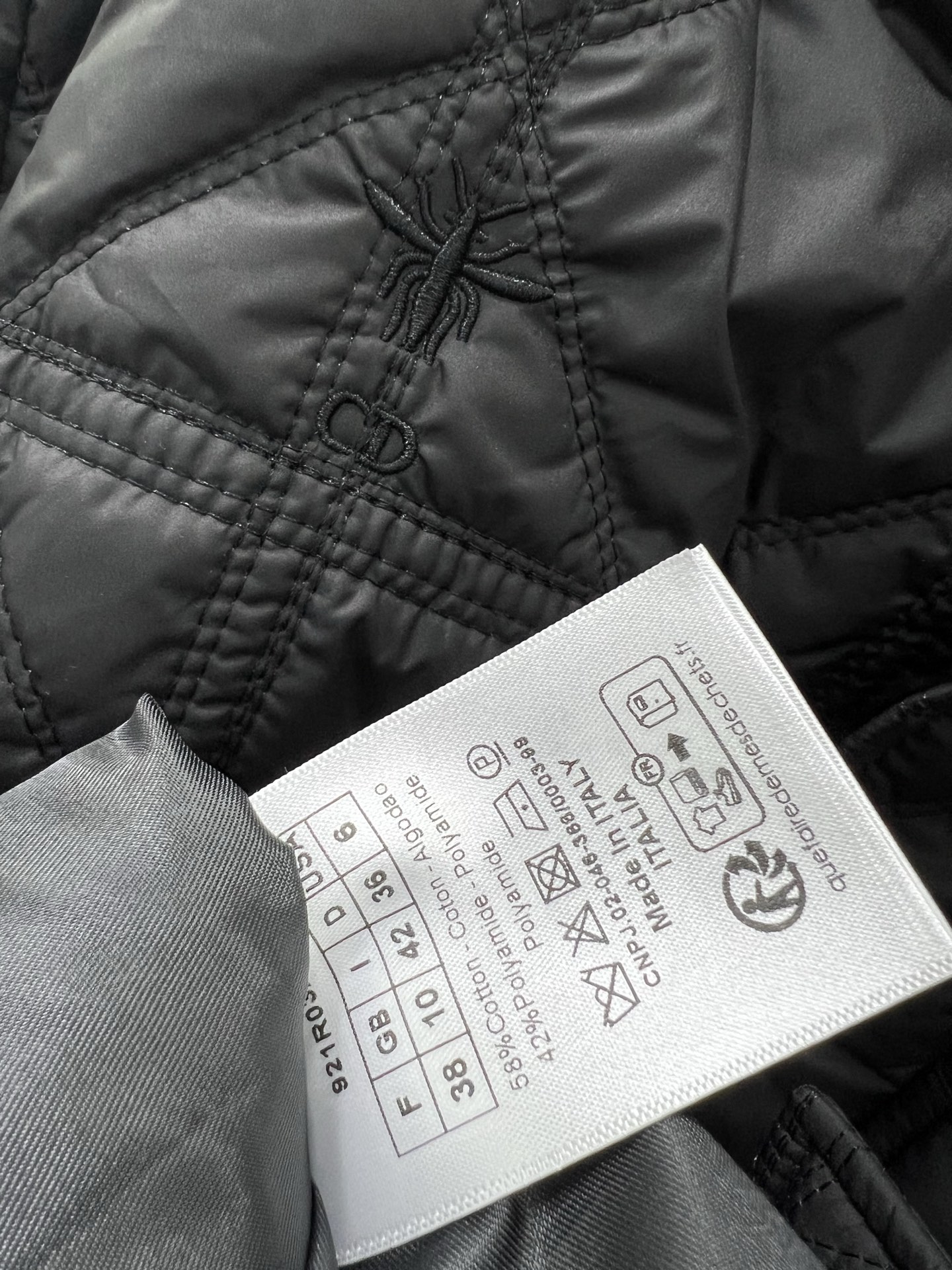 🔥🔥DIO*25新款藤格纹戴妃格夹棉立领腰带棉衣外套 小蜜蜂刺绣 袖口以螺纹针织设计 搭配本布腰带 帅气