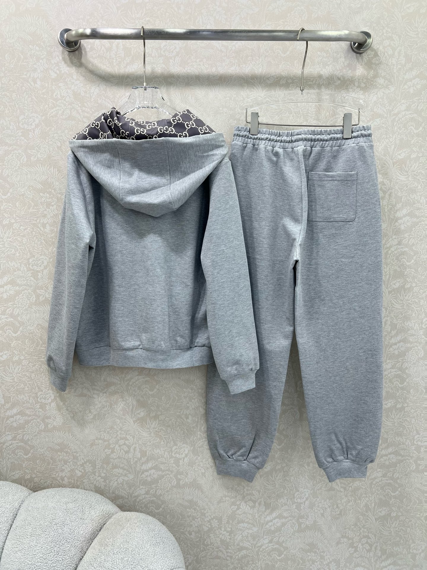 🔥🔥 Gucc* 25新款套装 双面连帽拉链外套➕小直筒长裤的组合 定制拉链头 内里双g老花印花 外套双