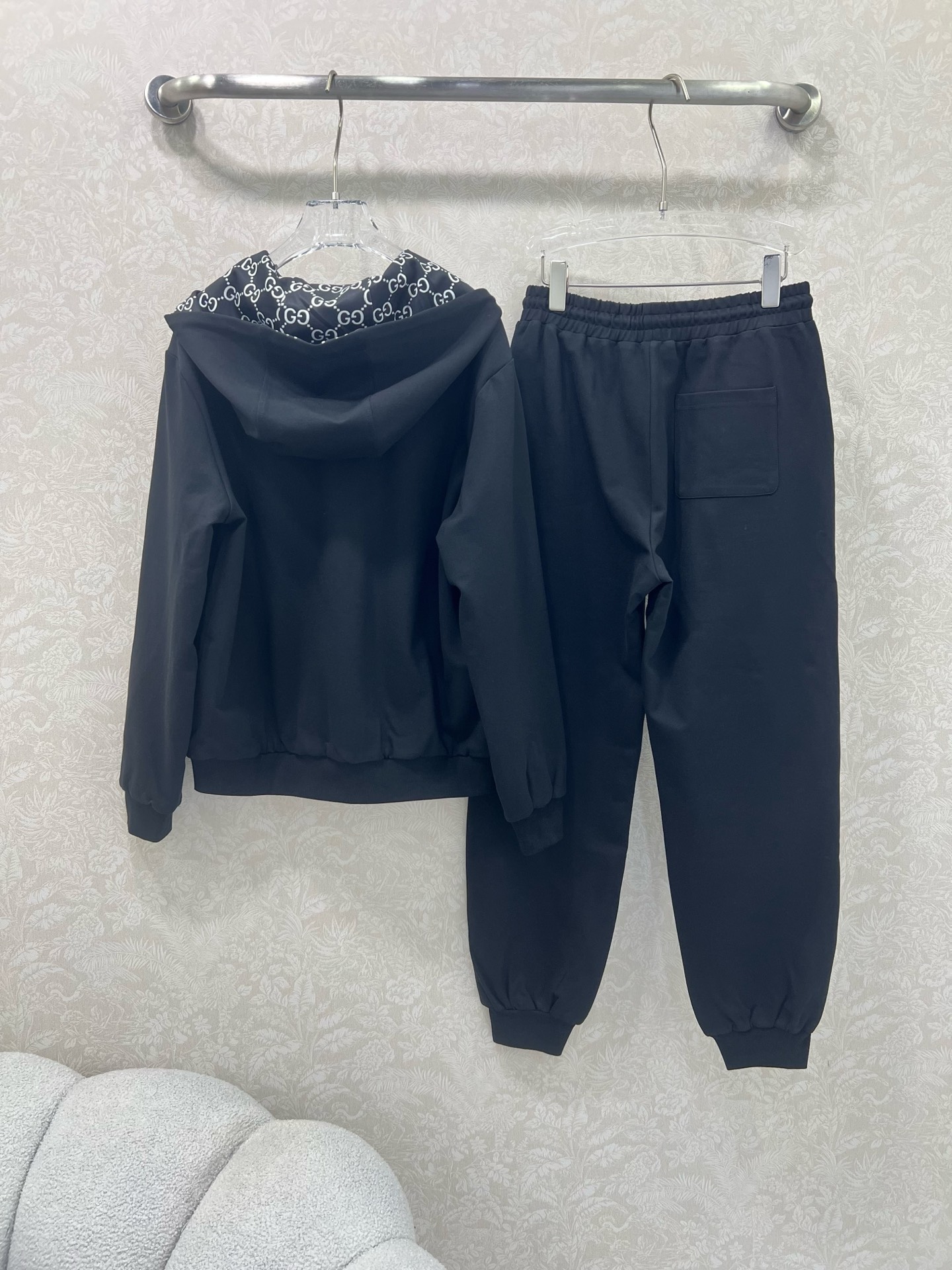 🔥🔥 Gucc* 25新款套装 双面连帽拉链外套➕小直筒长裤的组合 定制拉链头 内里双g老花印花 外套双