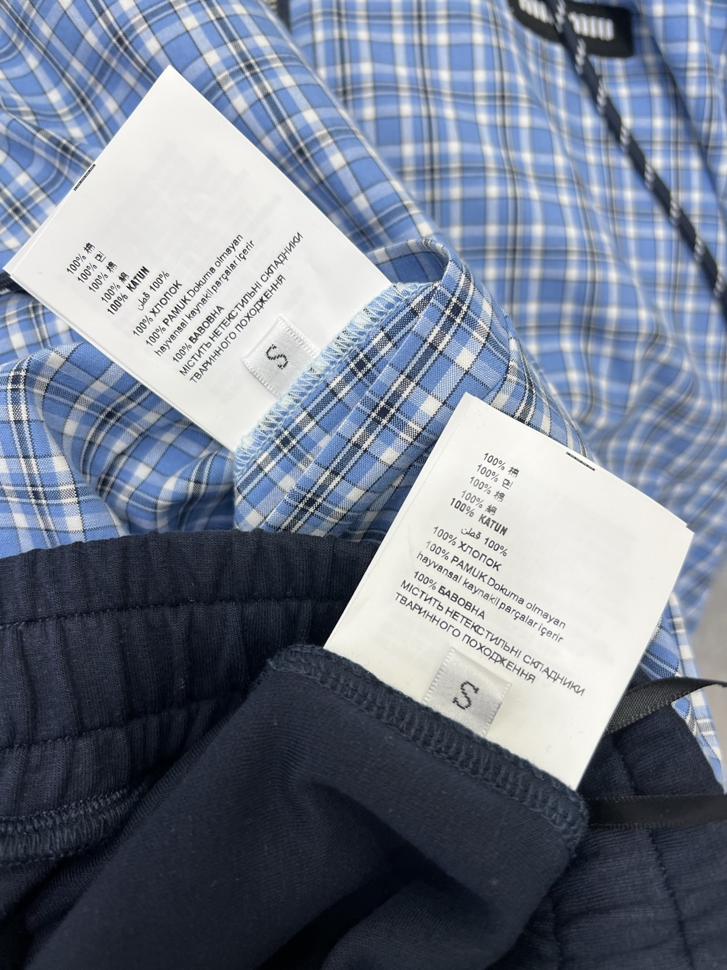 🔥🔥 miumi*25新款套装 双面连帽拉链外套➕束脚长裤的组合 外套miu字母贴标 内里格子面料 外套