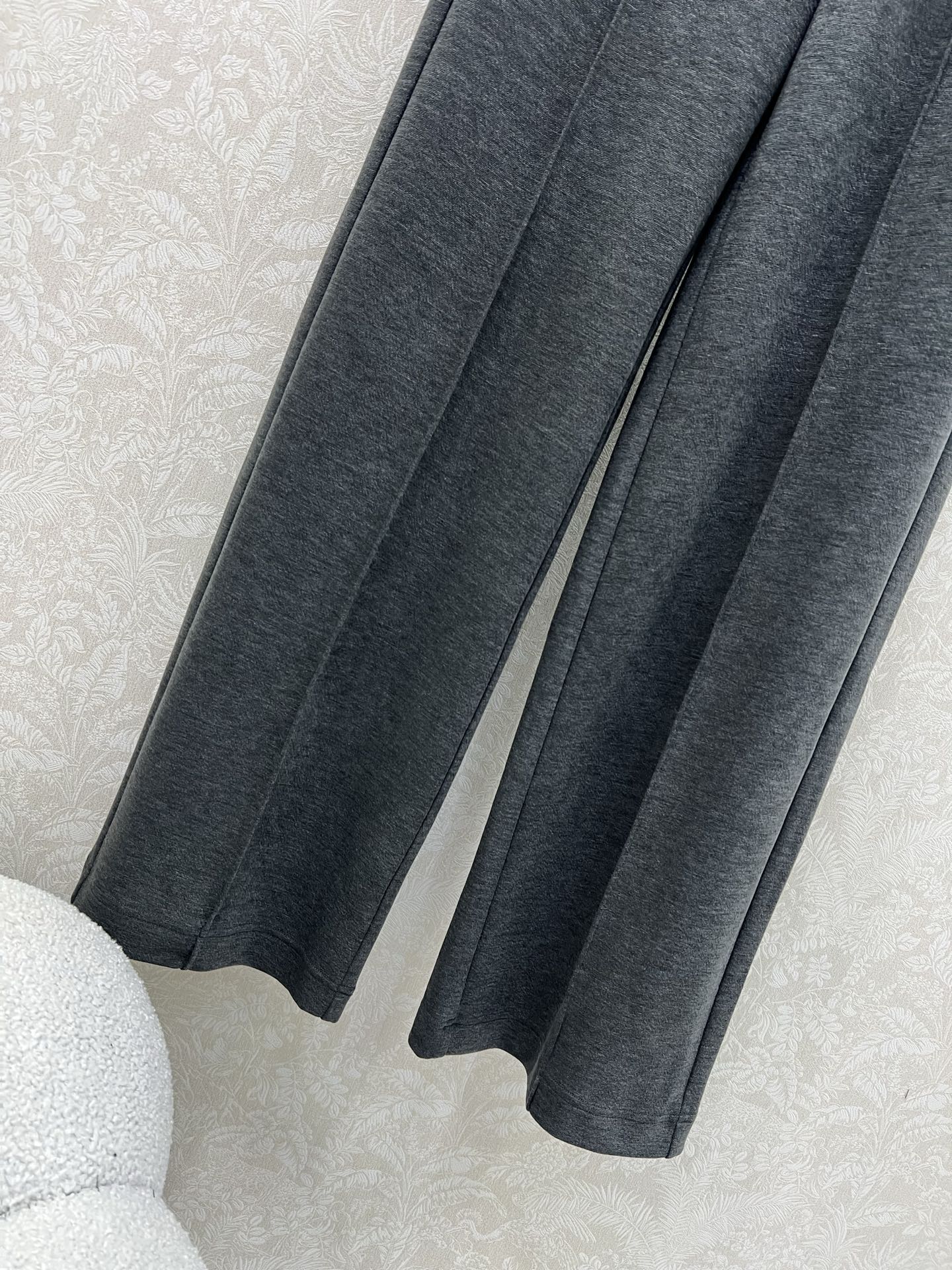 🔥🔥Dio* 25新款腰头字母弹力织带净色阔腿长裤 腰头撞色logo弹力织带 裤身经典皮标装饰 两侧拼条