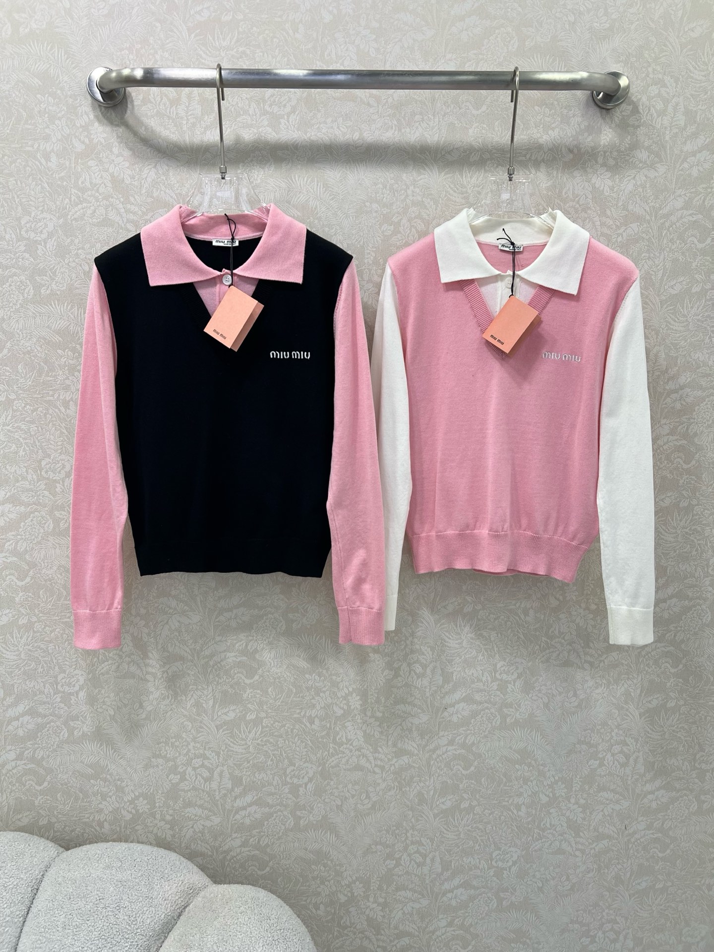 🔥🔥Miumi*25新款假两件针织上衣 超美的配色 羊毛材质 独家高版出品 真的很难不让人心动哇！轻轻松