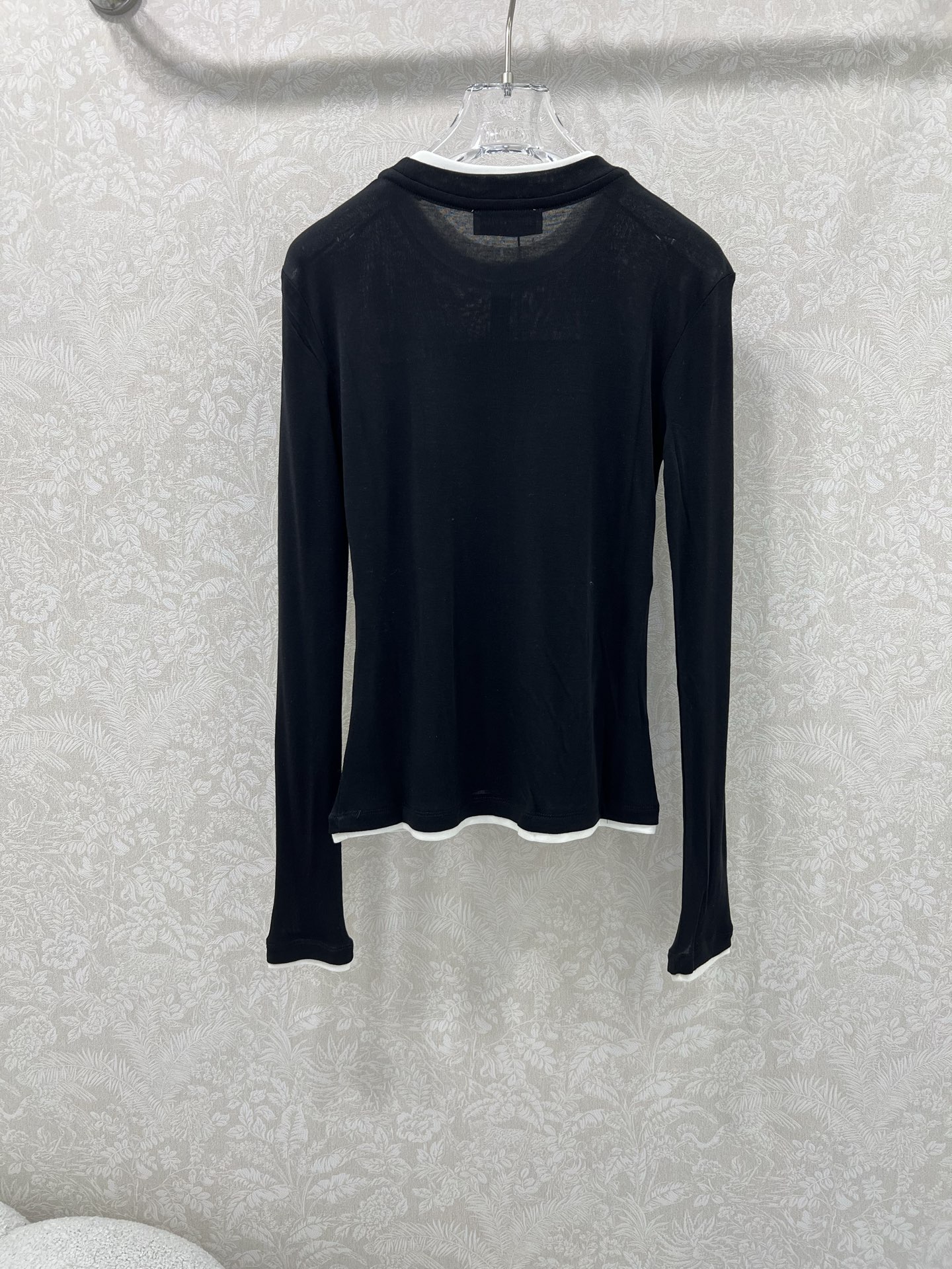 🔥🔥Miumi*25新款袖口撞色长袖打底上衣 定制YB进口天丝羊毛 质感细腻 穿搭舒适 胸前贴标凸显品牌