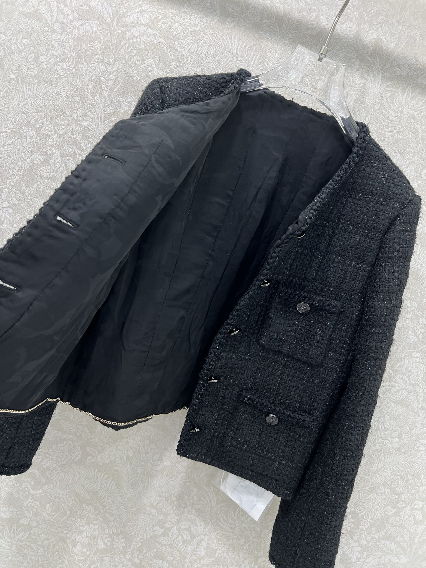 🔥🔥chan*l 25新款黑色四口袋外套 百分百内衬真丝版本‼️手工坊系列同步上新啦 秀场同款高级手工坊