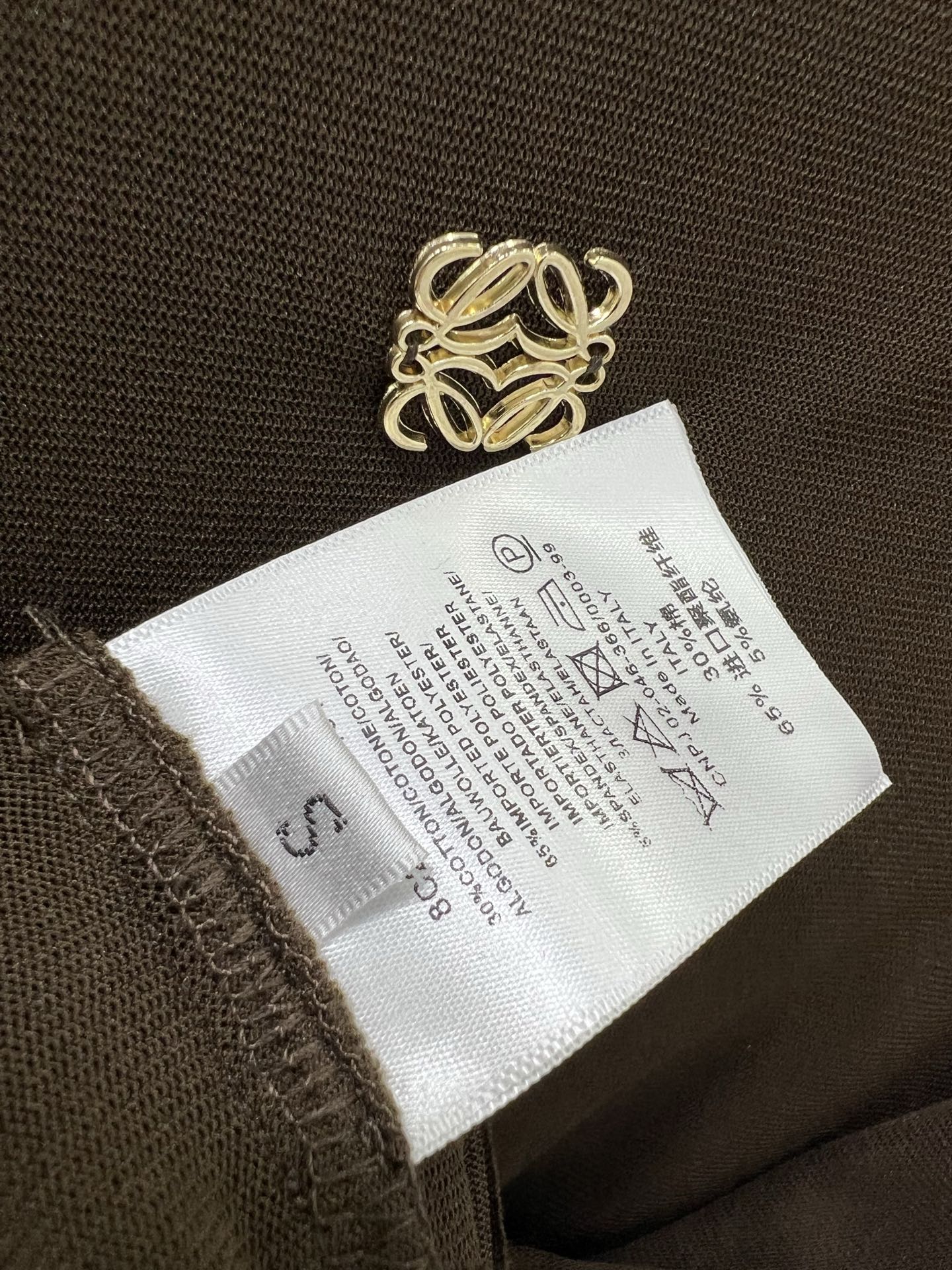 🔥🔥loew*25新款网纱打底 圆领打底上衣 胸前logo小金属装饰 网纱面料柔软亲肤 前片双层不走光 