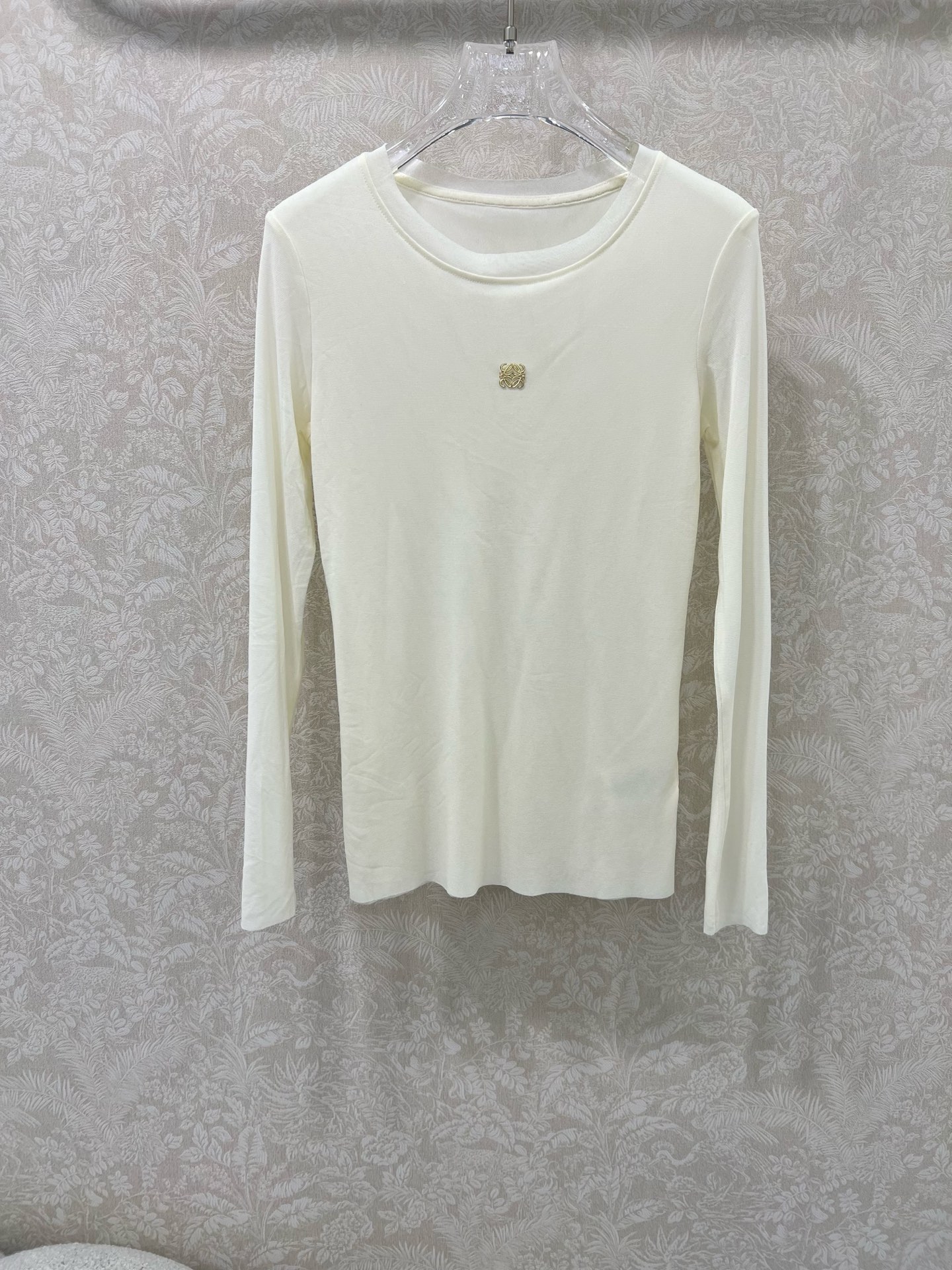 🔥🔥loew*25新款网纱打底 圆领打底上衣 胸前logo小金属装饰 网纱面料柔软亲肤 前片双层不走光 