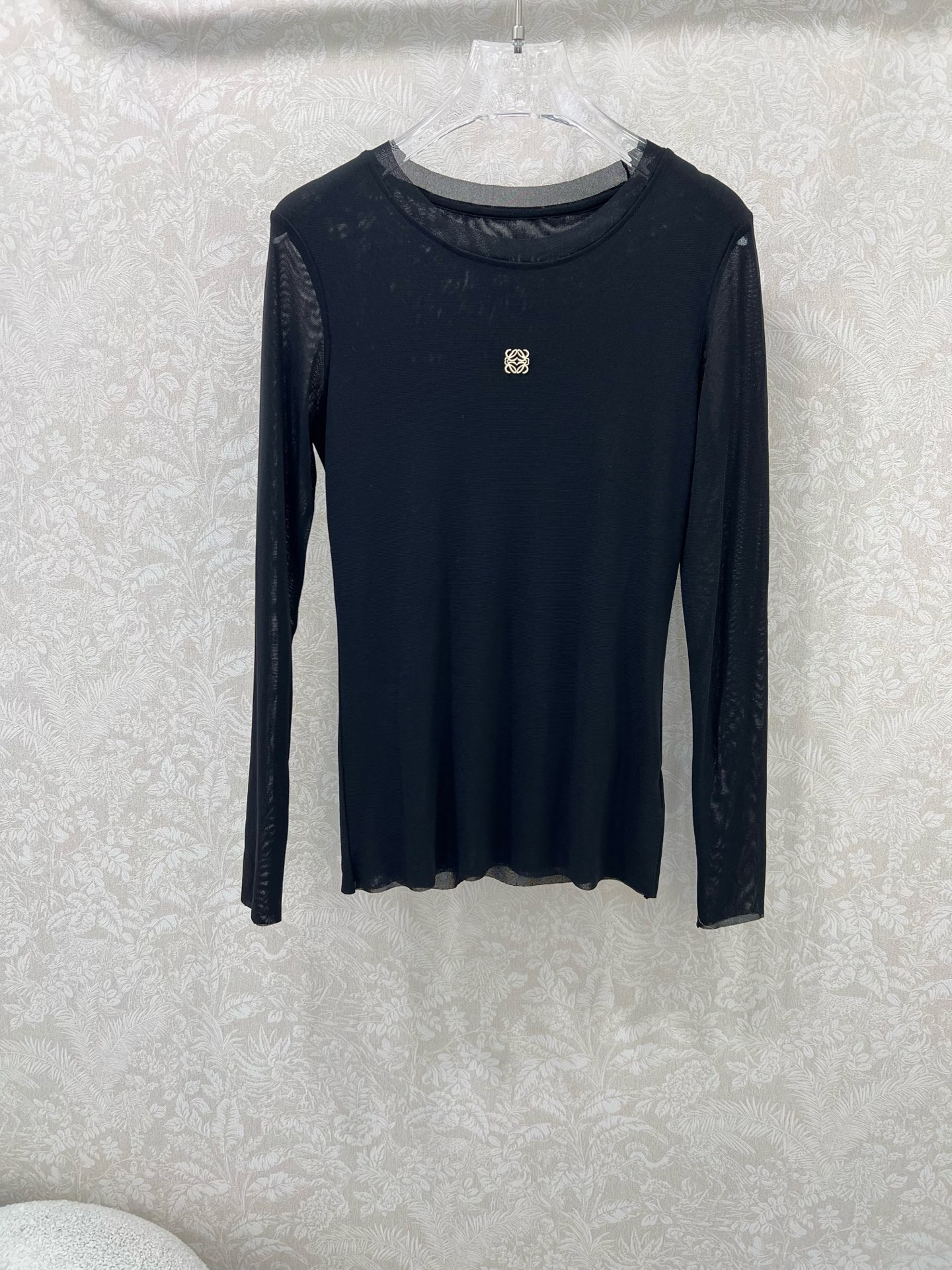 🔥🔥loew*25新款网纱打底 圆领打底上衣 胸前logo小金属装饰 网纱面料柔软亲肤 前片双层不走光 