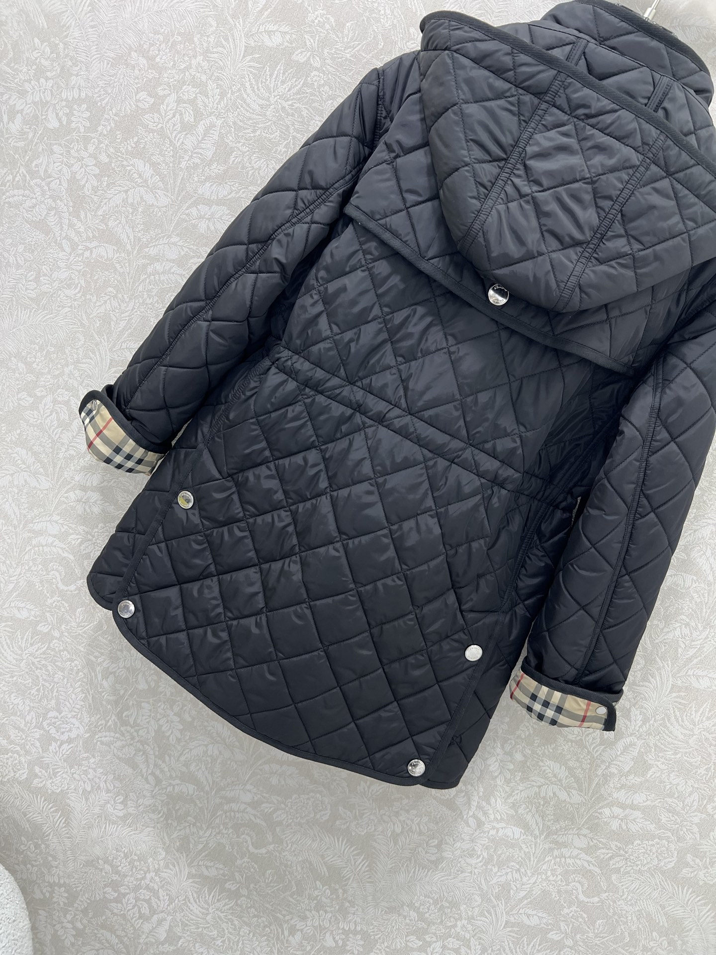 🔥🔥 burber*y 25新款棉衣棉服外套 可拆卸连帽灯芯绒小立领设计非常亮眼 内衬经典英伦格纹视觉冲