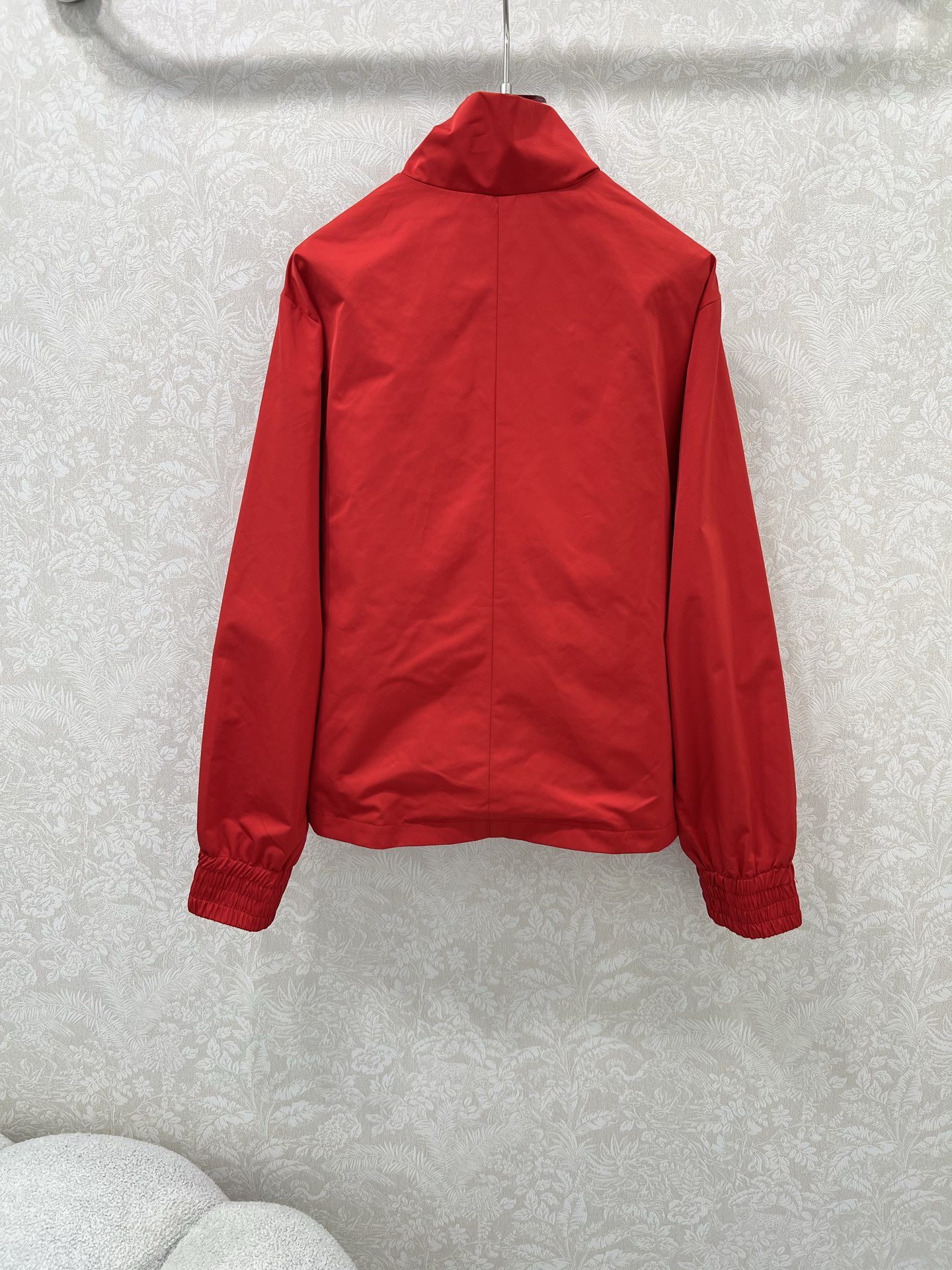 🔥🔥Louis Vuitt*n25新款小立领飞行夹克冲锋衣外套 官网同步酷女孩必备神器，可男女同款 经典