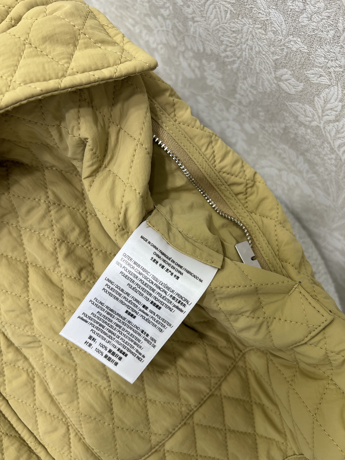 🔥🔥 burber*y 25秋冬新款棉衣棉服外套 帽子经典格纹可隐藏式设计非常亮眼 视觉冲击力强时髦度高