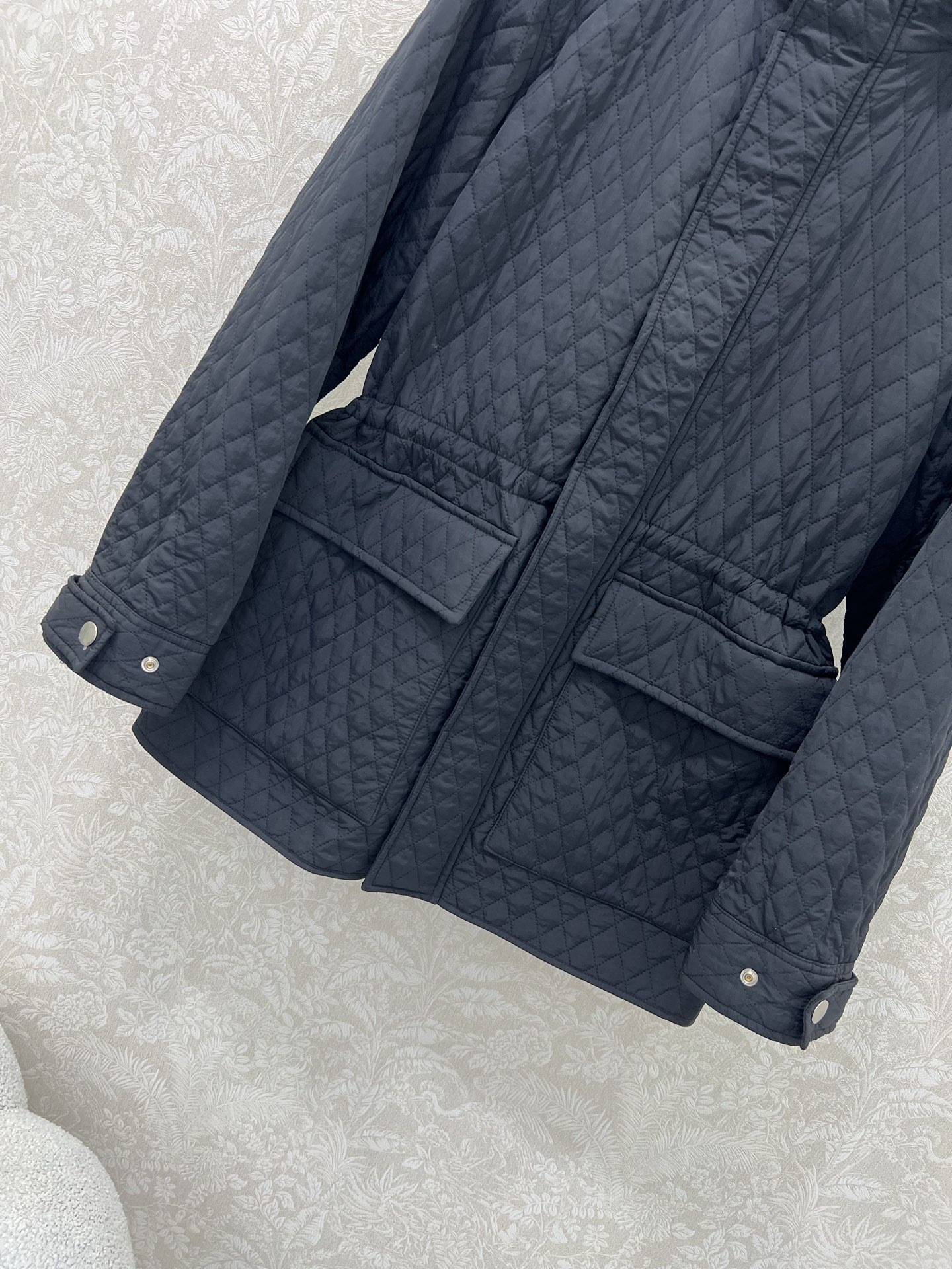 🔥🔥 burber*y 25秋冬新款棉衣棉服外套 帽子经典格纹可隐藏式设计非常亮眼 视觉冲击力强时髦度高