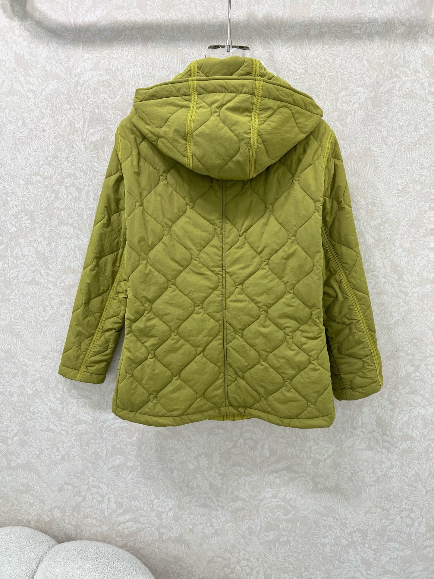 🔥🔥 burber*y 25秋冬新款棉衣连帽棉服外套 菱格扎线夹棉外套 衣角战马logo刺绣 微修身上身