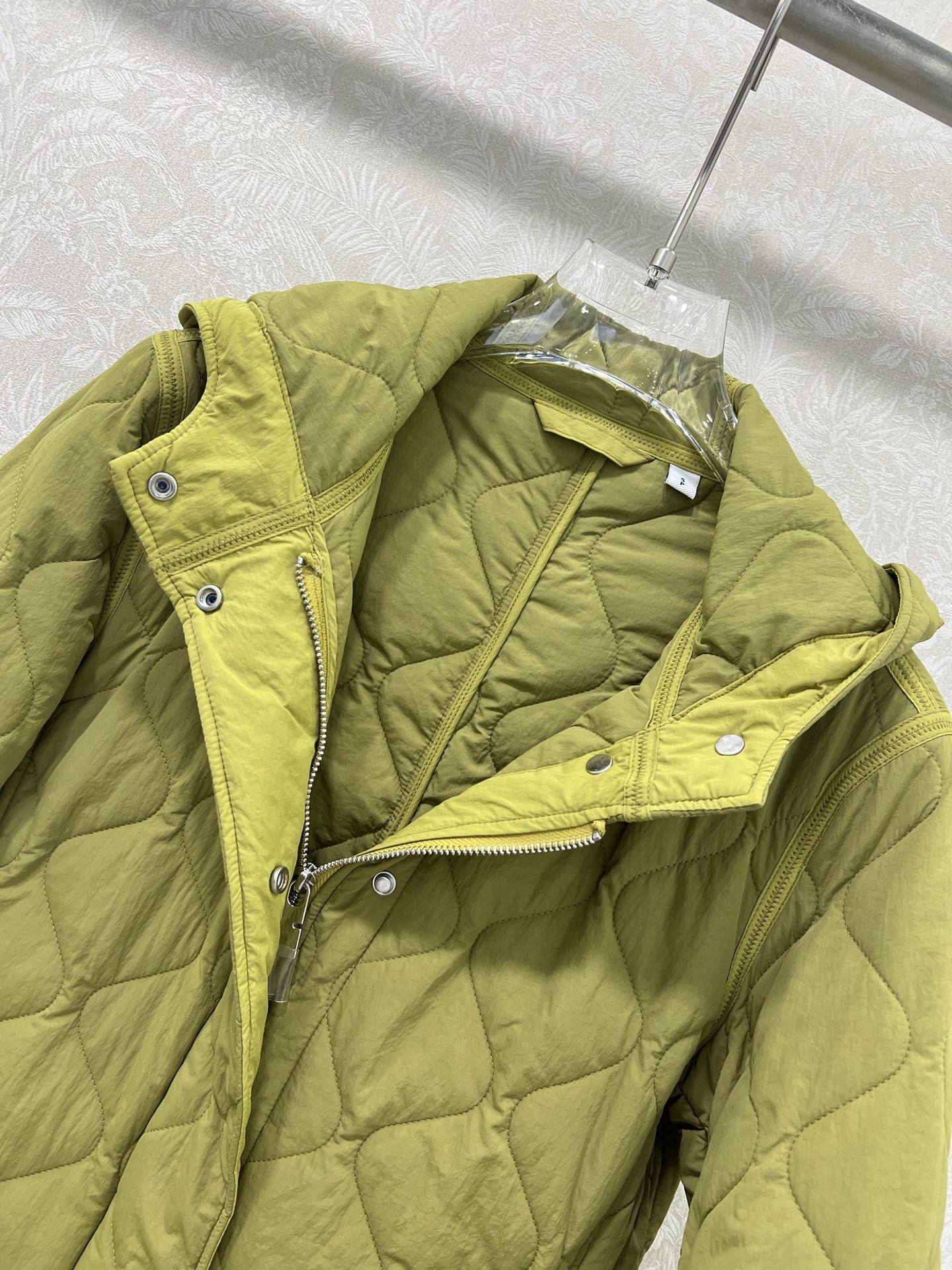 🔥🔥 burber*y 25秋冬新款棉衣连帽棉服外套 菱格扎线夹棉外套 衣角战马logo刺绣 微修身上身