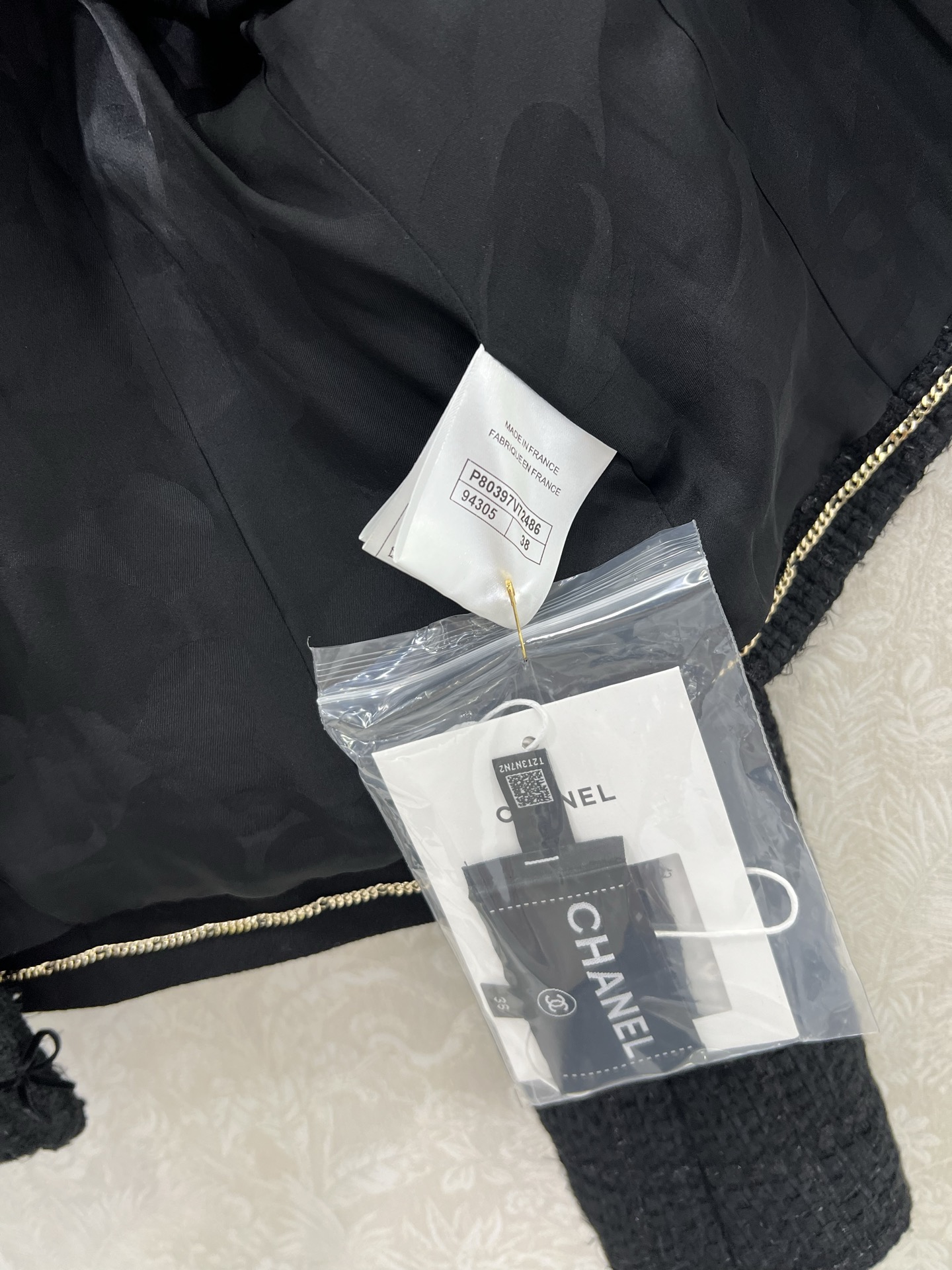 🔥🔥chan*l 25秋冬系列新款 金智妮同款法式风花翻领蝴蝶结短款粗花呢外套 100%真丝内衬版本 注