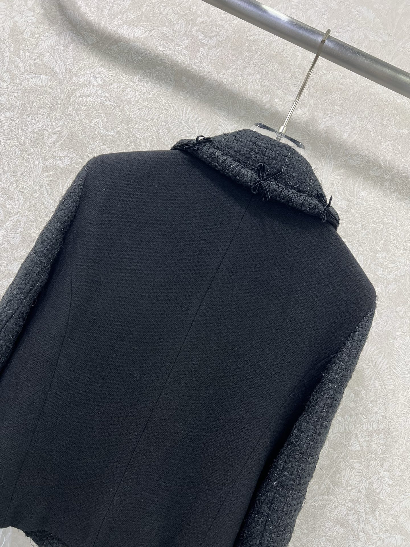 🔥🔥chan*l 25秋冬系列新款 金智妮同款法式风花翻领蝴蝶结短款粗花呢外套 100%真丝内衬版本 注