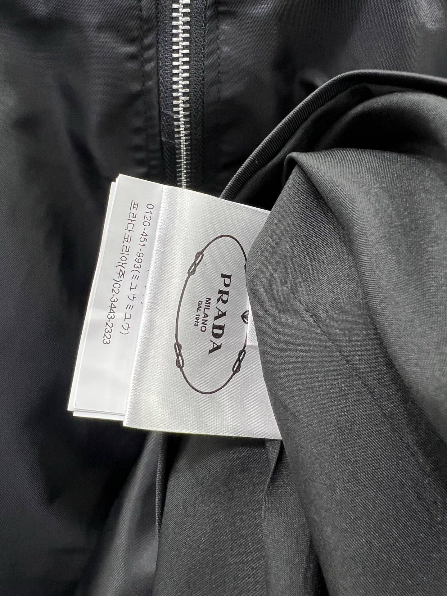 🔥🔥PRAD*普拉*达 25新款大摆拉链半裙伞裙 定制YB进口环保再生尼龙材质 质感轻薄透气 光泽有型 