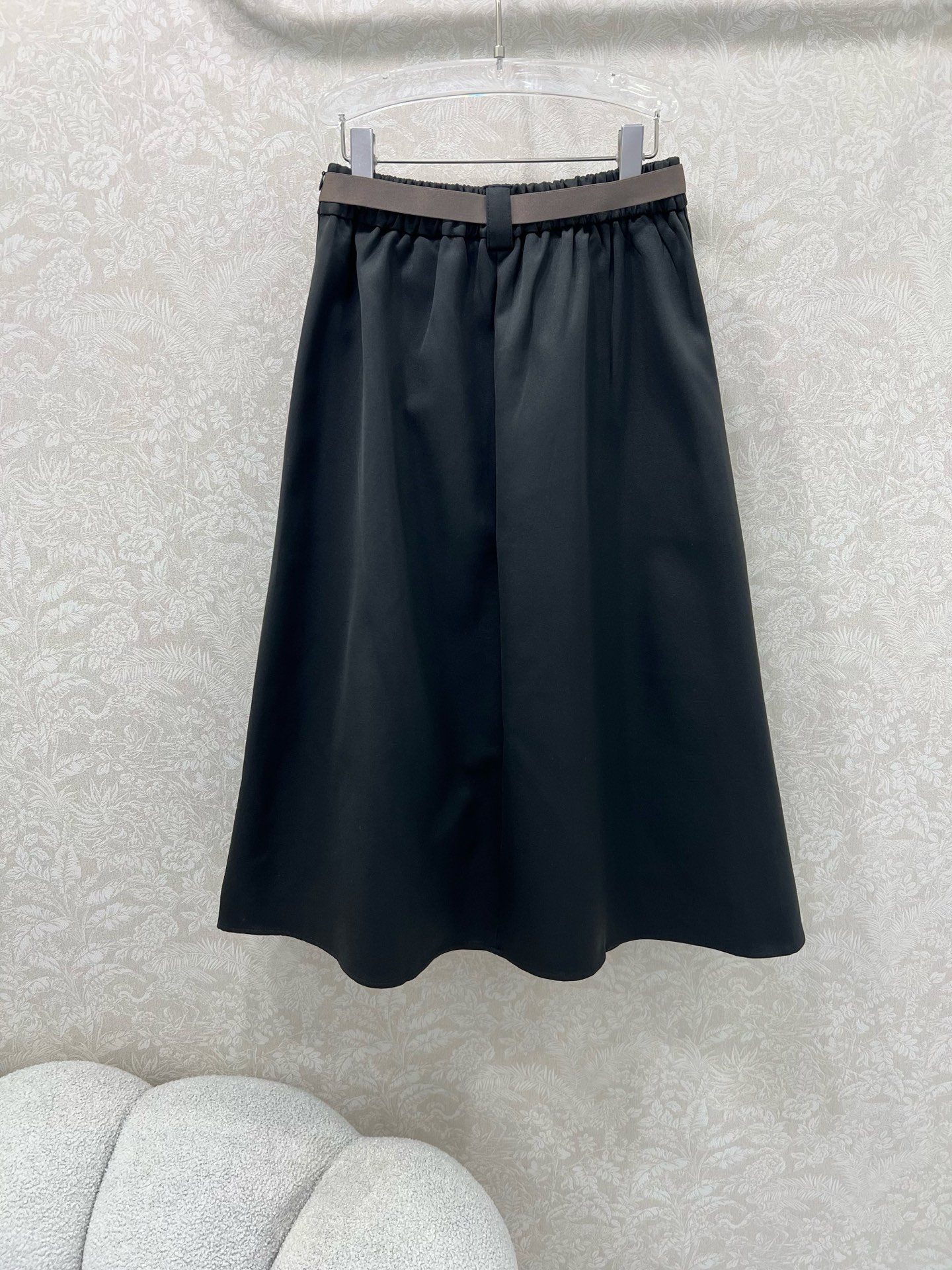 🔥🔥miumi* 25新款miu系复古压褶半裙 定制金属腰头腰带 裙身低调奢华立体剪裁 精简线条感设计凸