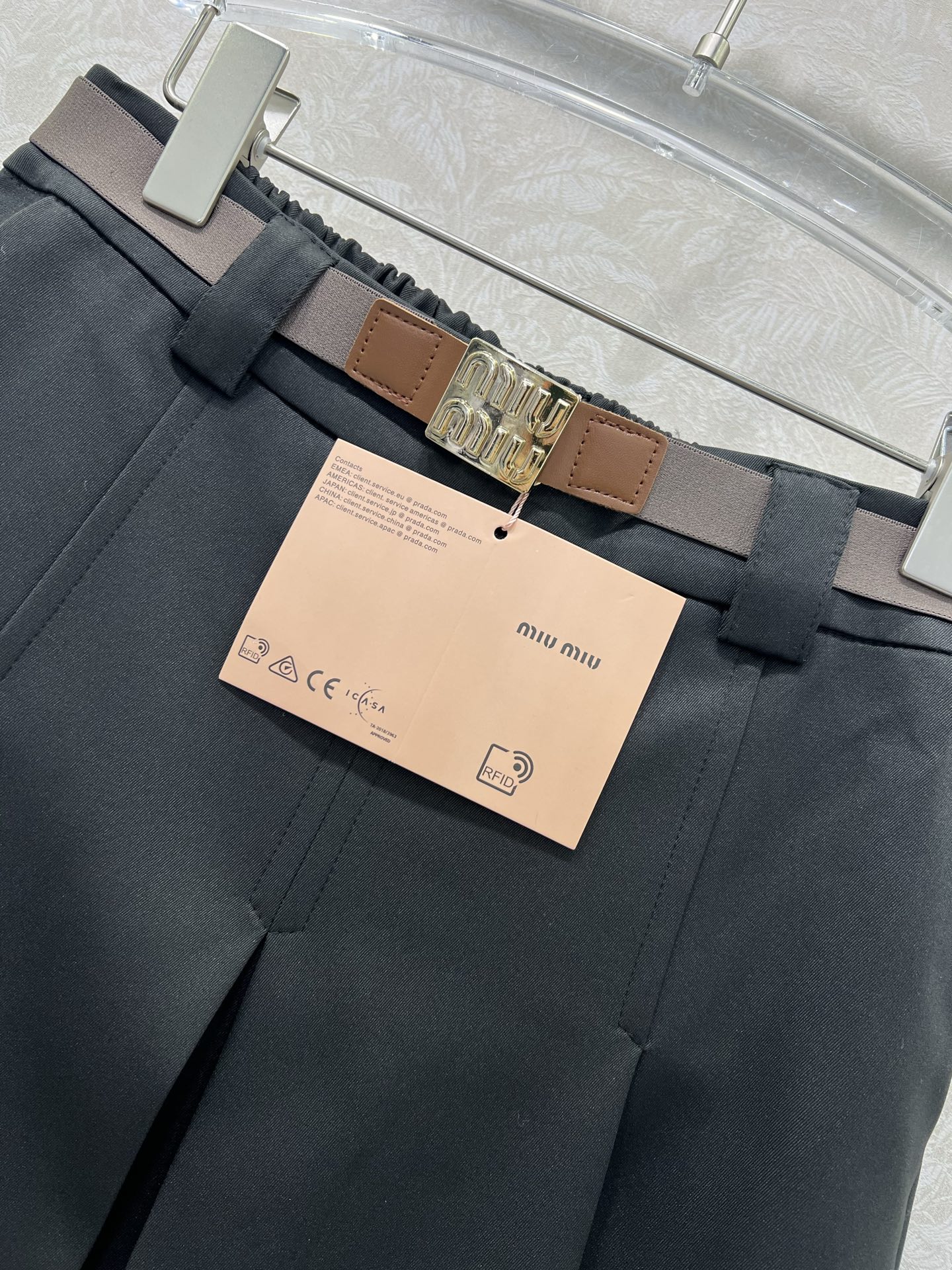 🔥🔥miumi* 25新款miu系复古压褶半裙 定制金属腰头腰带 裙身低调奢华立体剪裁 精简线条感设计凸