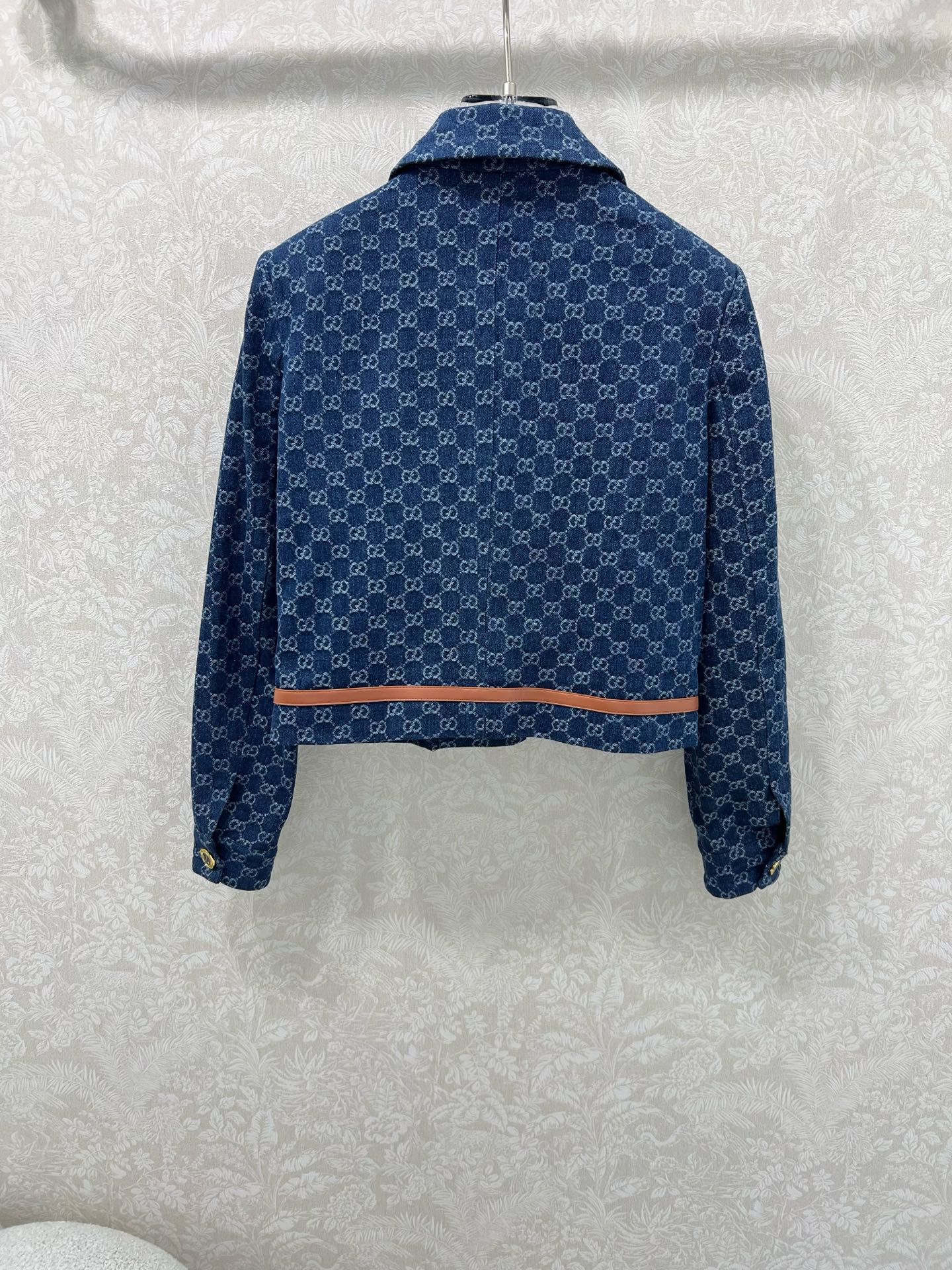 🔥🔥Gucc* 25新款复古洗水牛仔外套 整体双g老花设计 下摆马衔扣皮边装饰 经典翻领H版型时髦又高级