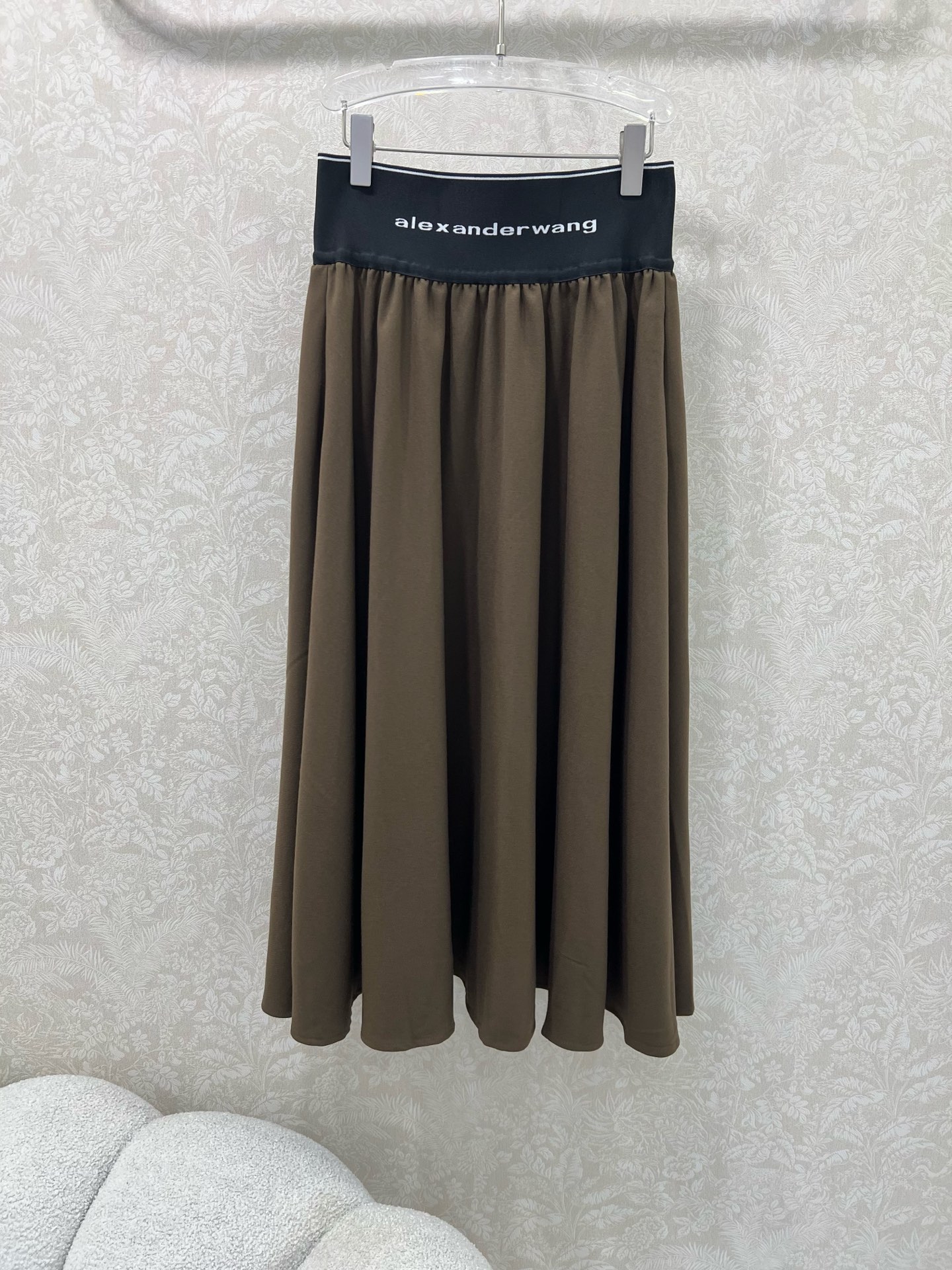 🔥🔥Alexand*r wang大王22早秋新品大王家纯色高腰织带半裙，不可多得的半裙一条，腰头以aw字