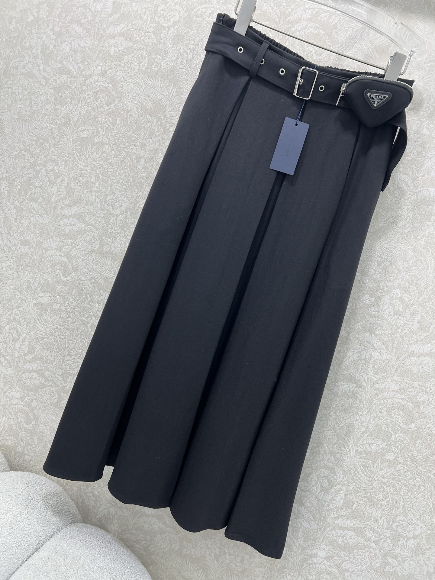 🔥🔥PRAD*PD家25新款腰包腰带半裙 定制YB进口磨毛材质 垂顺舒适 质感十足 三角标腰包腰带加持时