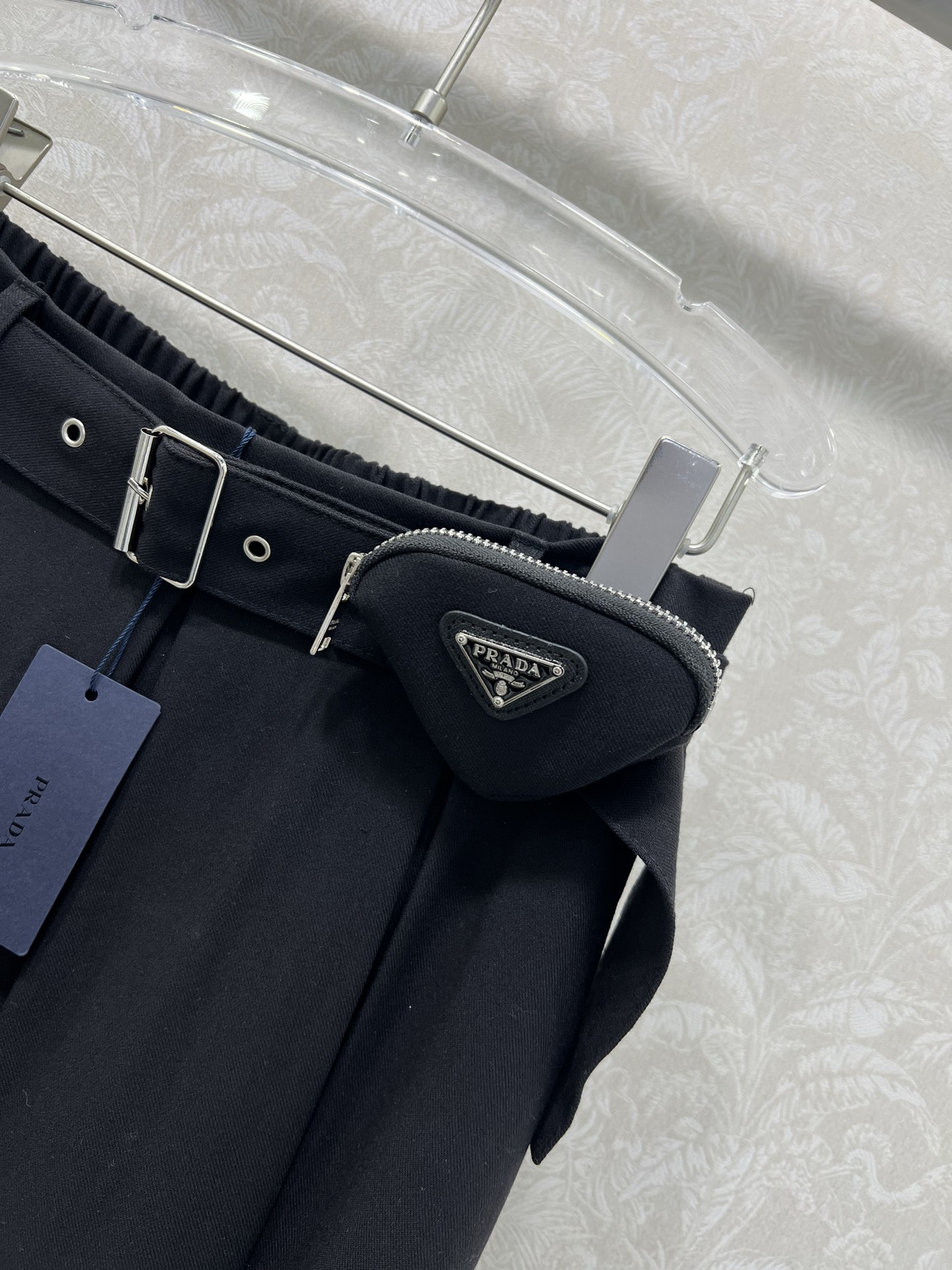 🔥🔥PRAD*PD家25新款腰包腰带半裙 定制YB进口磨毛材质 垂顺舒适 质感十足 三角标腰包腰带加持时