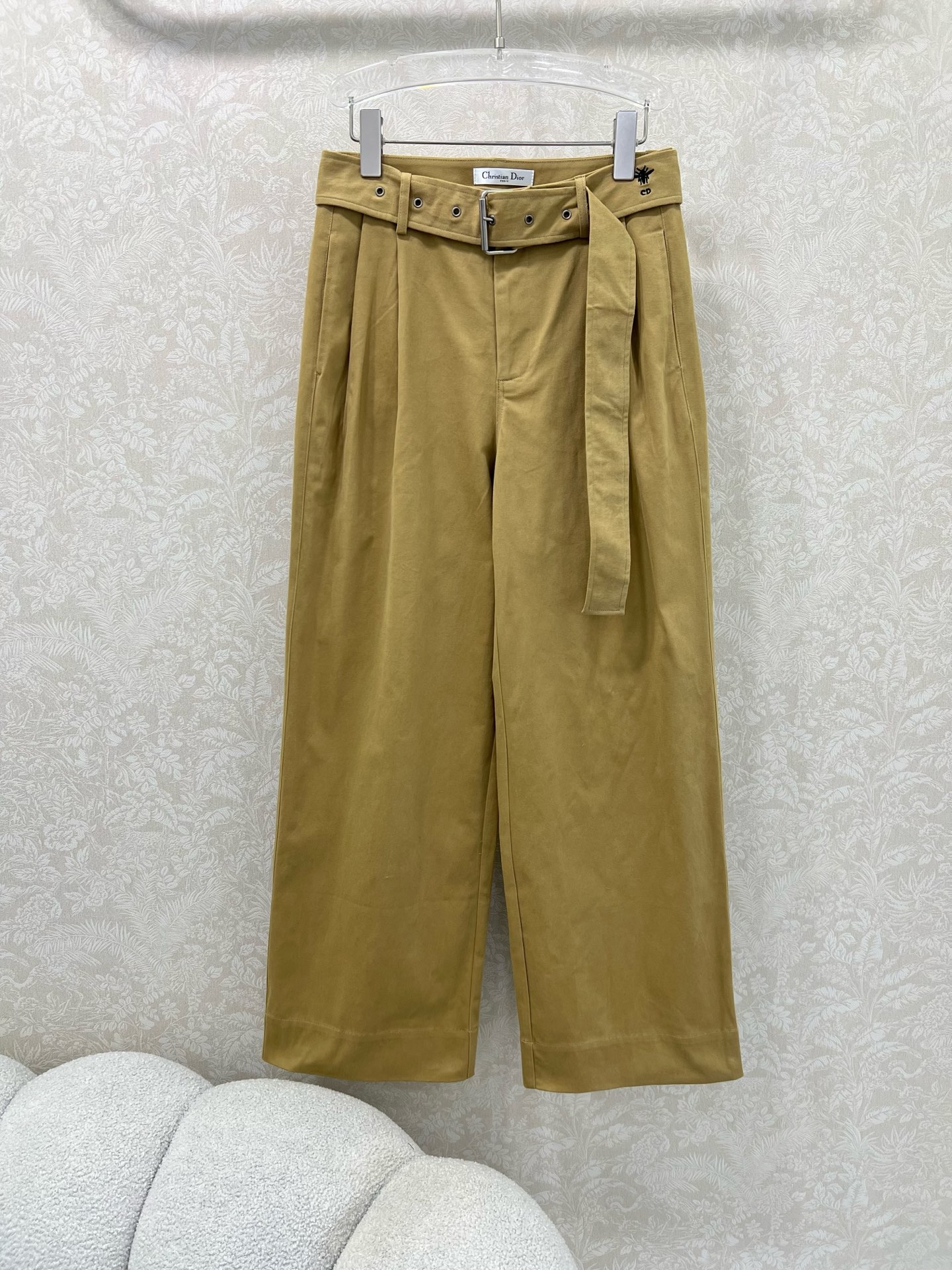 🔥🔥DIO*25新款腰带阔腿裤 独家yb开发高版出品！直接原地起飞✨腰带精美小蜜蜂刺绣打破刻板，面料质感