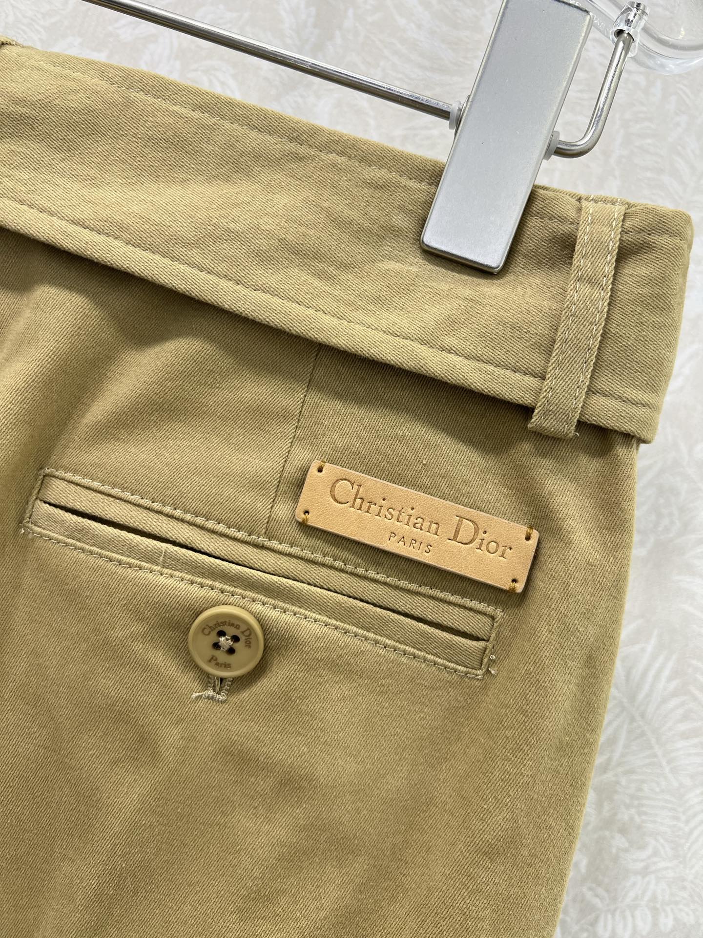 🔥🔥DIO*25新款腰带阔腿裤 独家yb开发高版出品！直接原地起飞✨腰带精美小蜜蜂刺绣打破刻板，面料质感