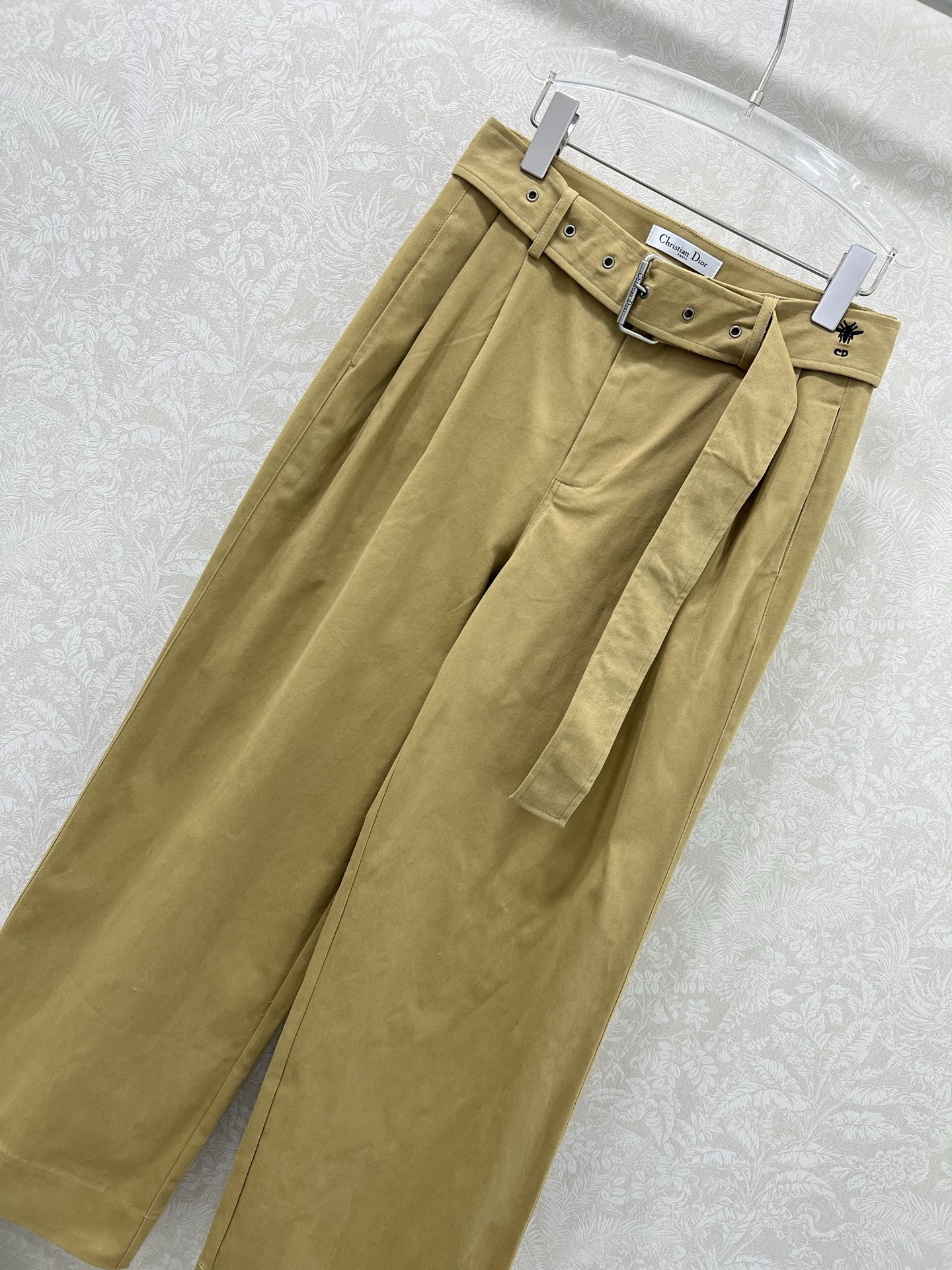 🔥🔥DIO*25新款腰带阔腿裤 独家yb开发高版出品！直接原地起飞✨腰带精美小蜜蜂刺绣打破刻板，面料质感